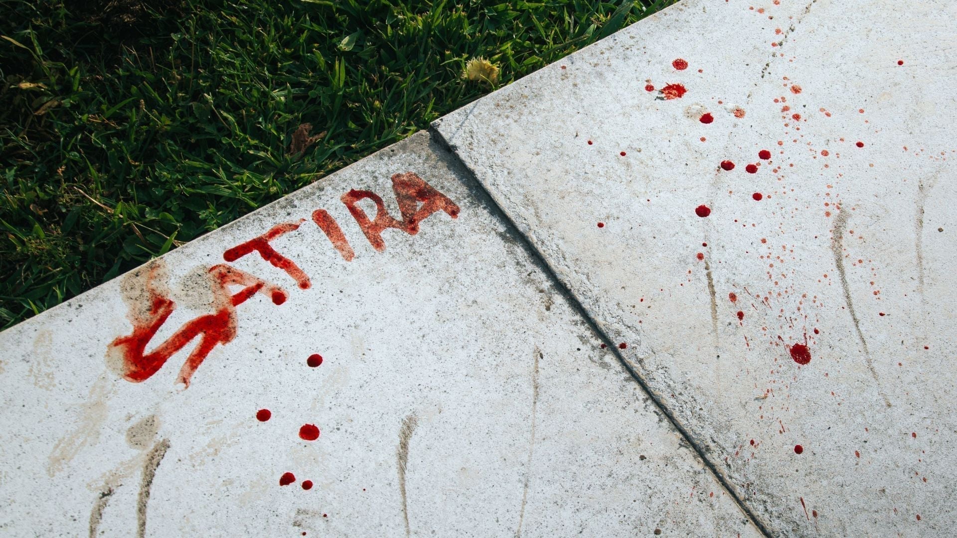 ementa full length satira