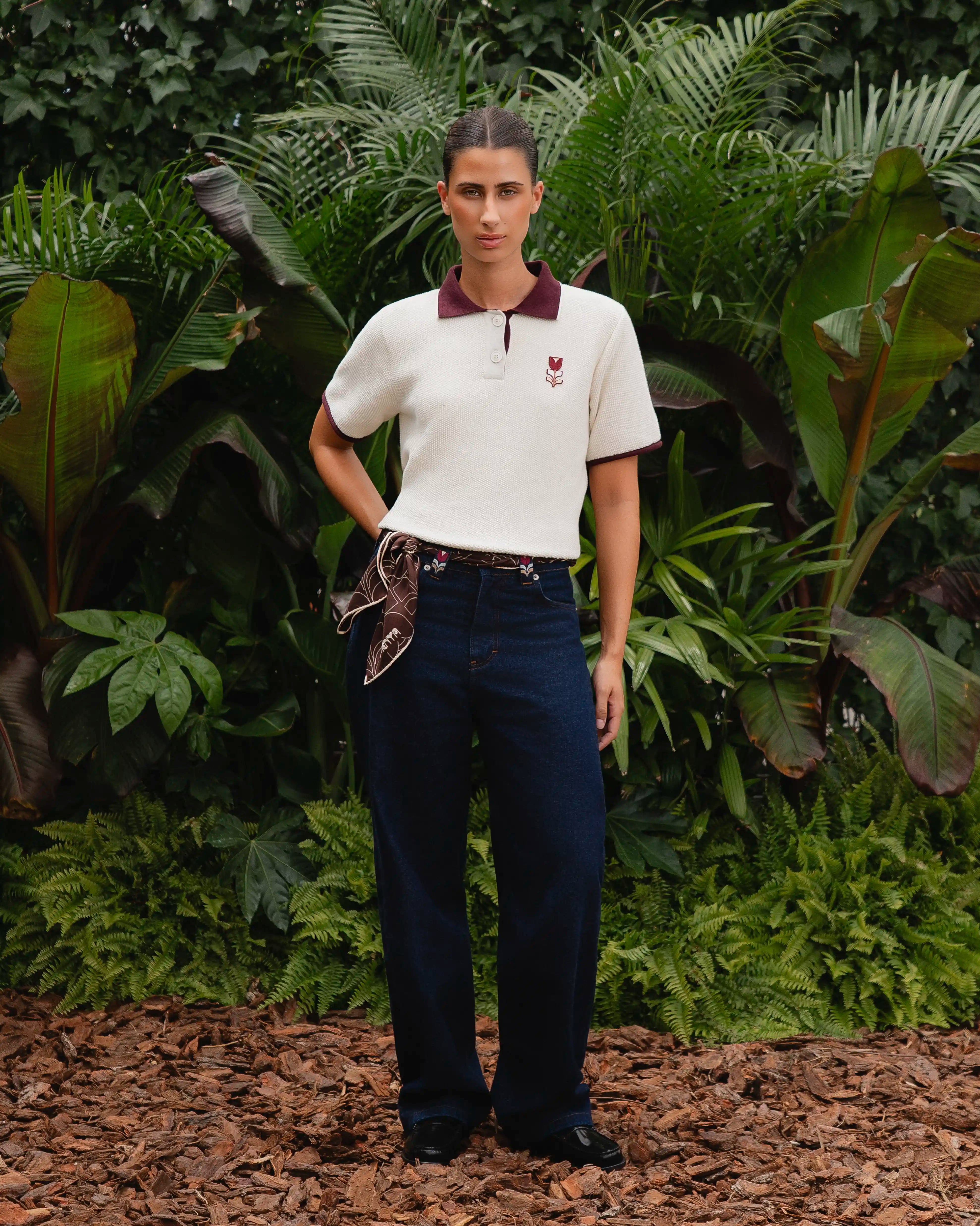 #color_off white/burgundy