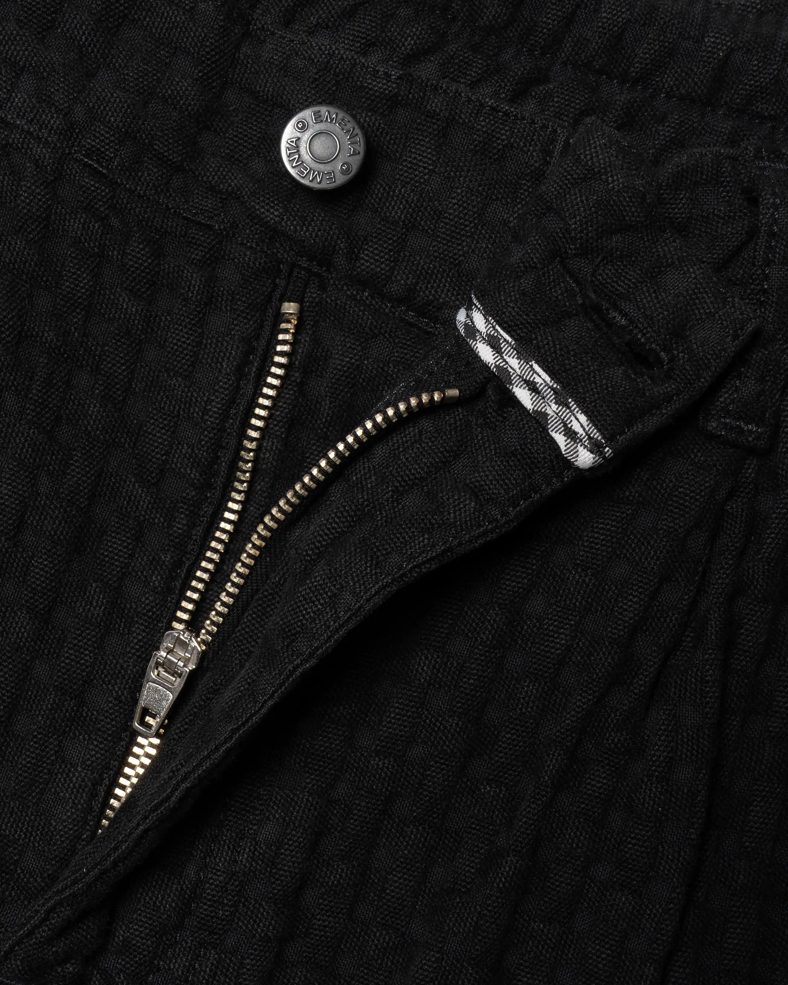 Papoite is our tapper fit. It is wider at the hips and gradually narrows down toward the ankle, creating a clean, modern shape without being tight.
Crafted from 100% cotton twill with a subtle ribbed texture
Relaxed fit with front pleats for added structure and ease
Two side pockets and two welt back pockets for everyday functionality
Small Ikon logo embroidery on the side seam
Reinforced stitching for long-lasting durability
Full-length legs with clean-finished hems
Unisex design made to fit all genders
Ma
