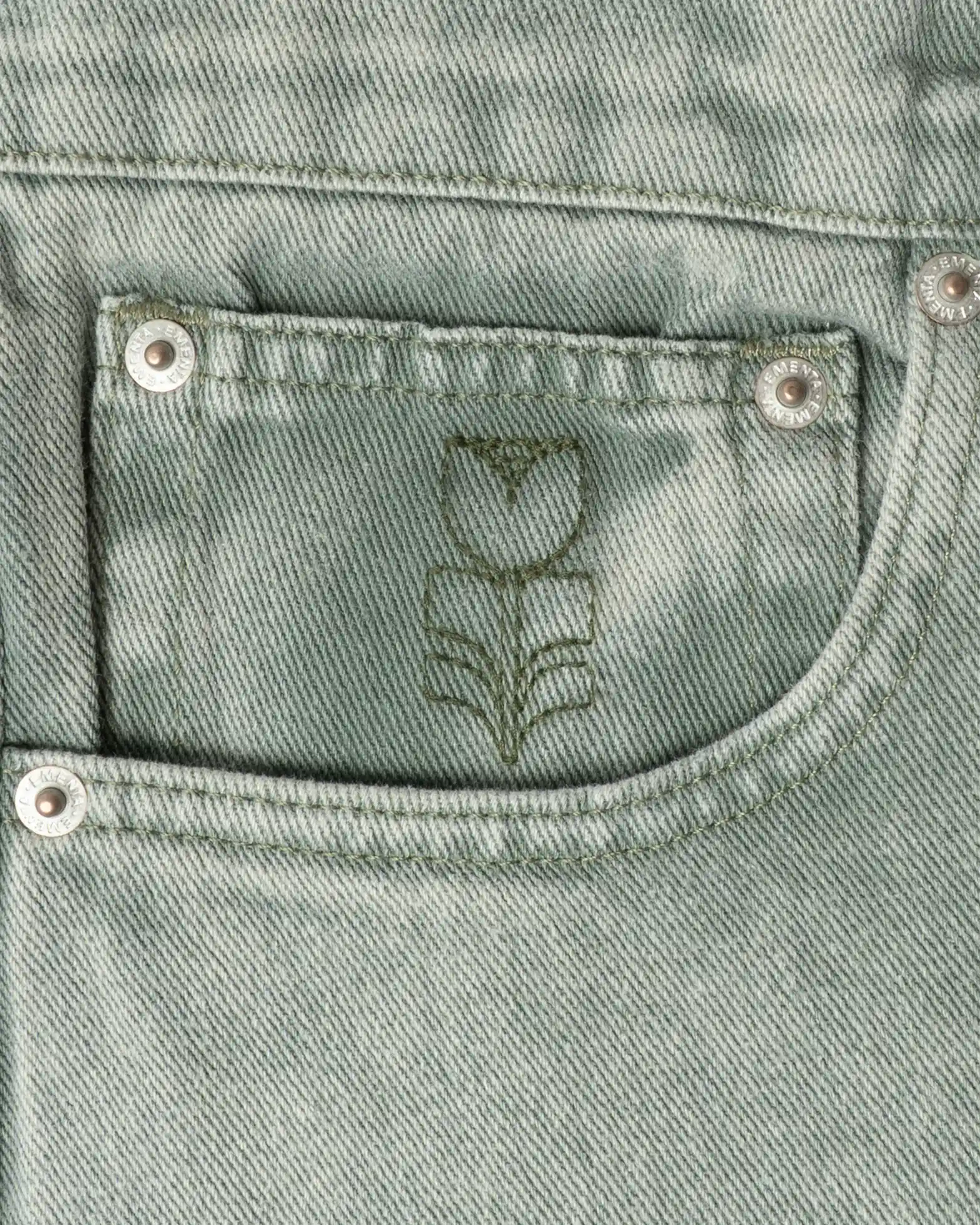 #color_green washed