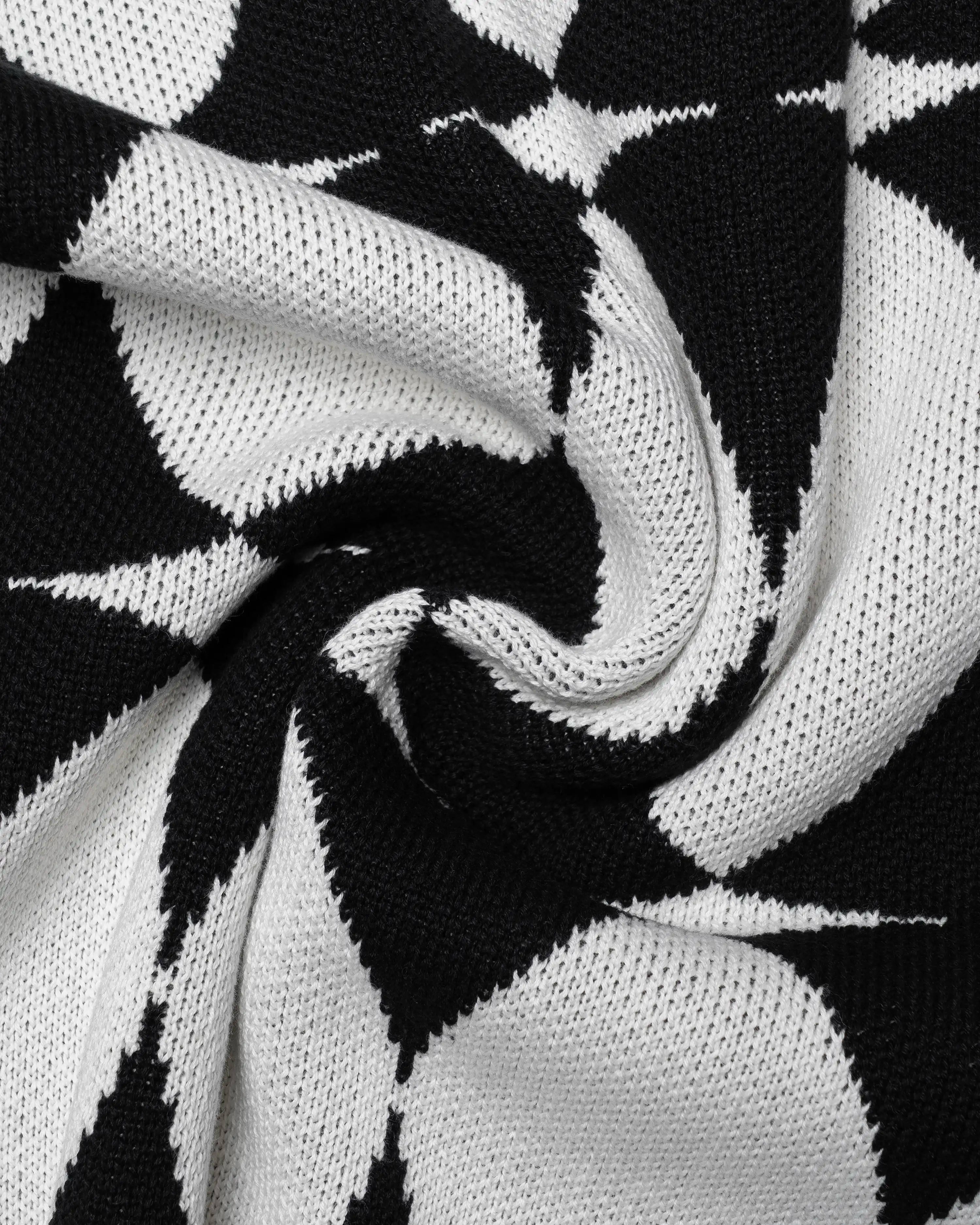 #color_off white/black