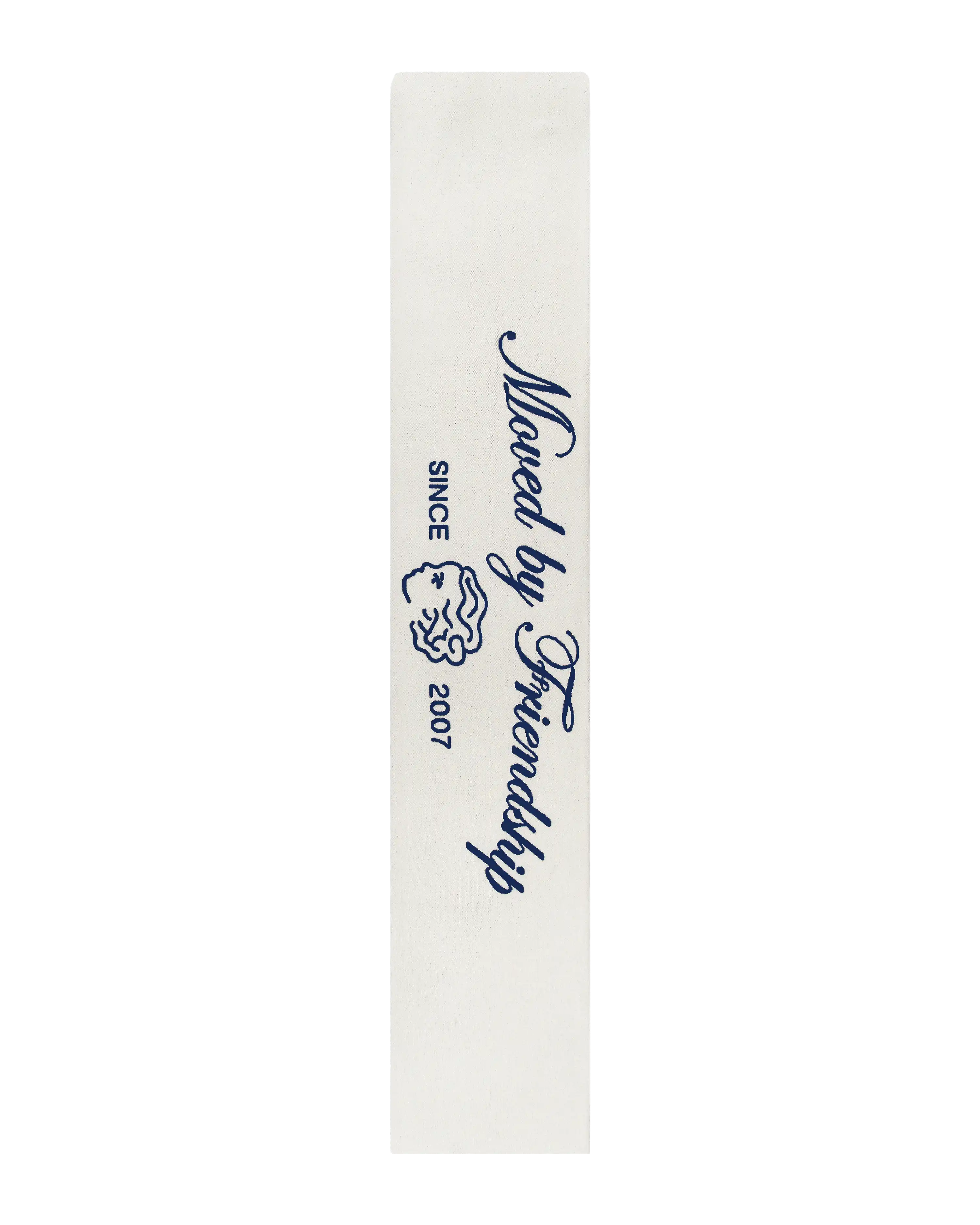 Made from 100% organic cotton for a soft, warm, and ultra-comfortable feel
Double-layered fabric for a heavyweight, warm, and durable construction
Reversible design with a dark blue side featuring off-white tonal details and an off-white side with dark blue detailing
Signature Ikon logo with the motto "Moved by Friendship" and Ementa’s founding date
Machine washable in cold water for easy care and long-lasting quality
Length: 200cm; Width: 40cm