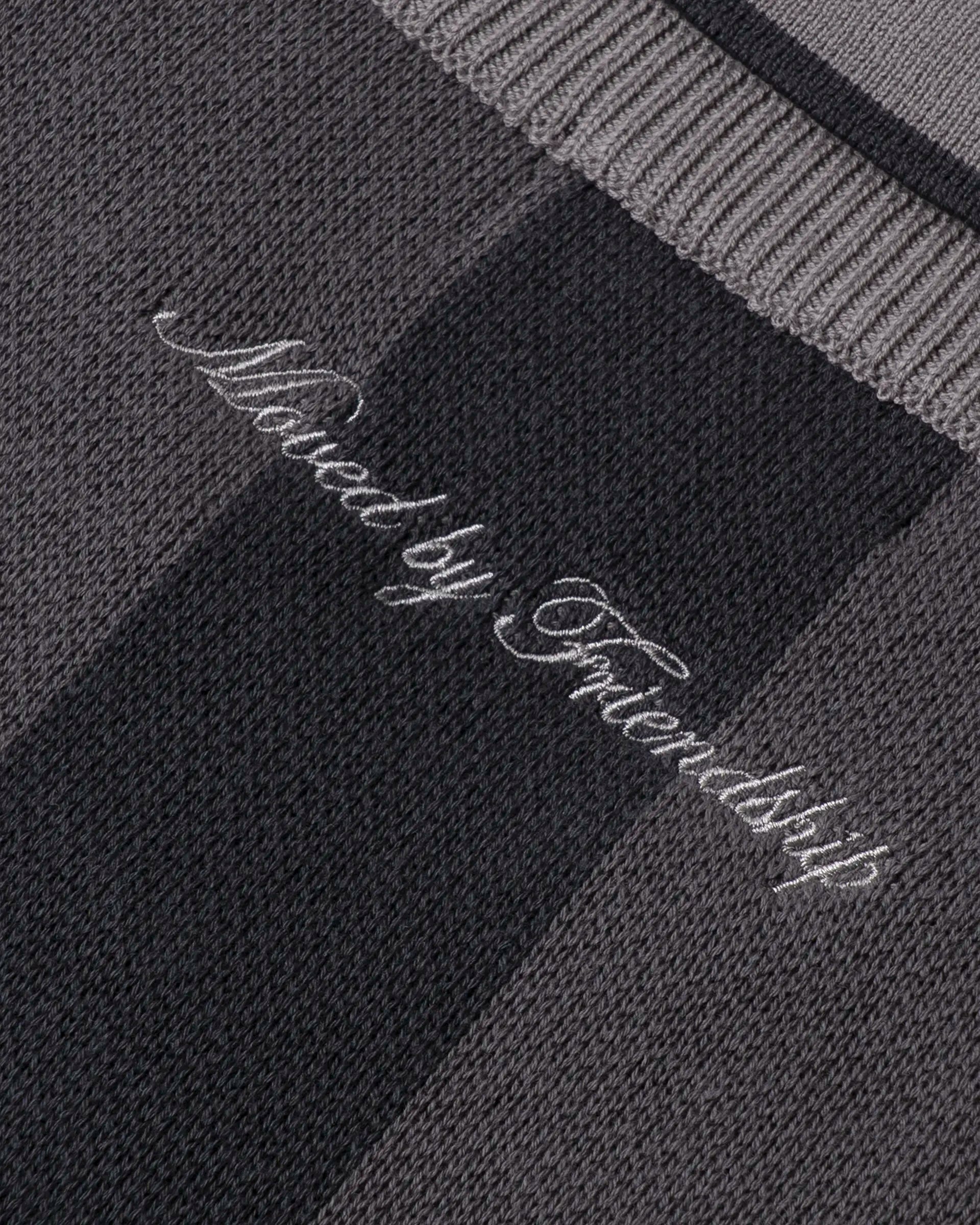#color_grey/black
