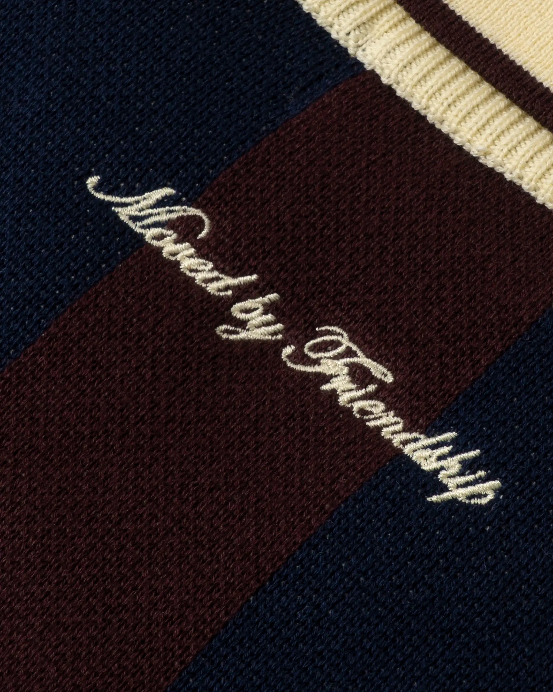 #color_navy/burgundy