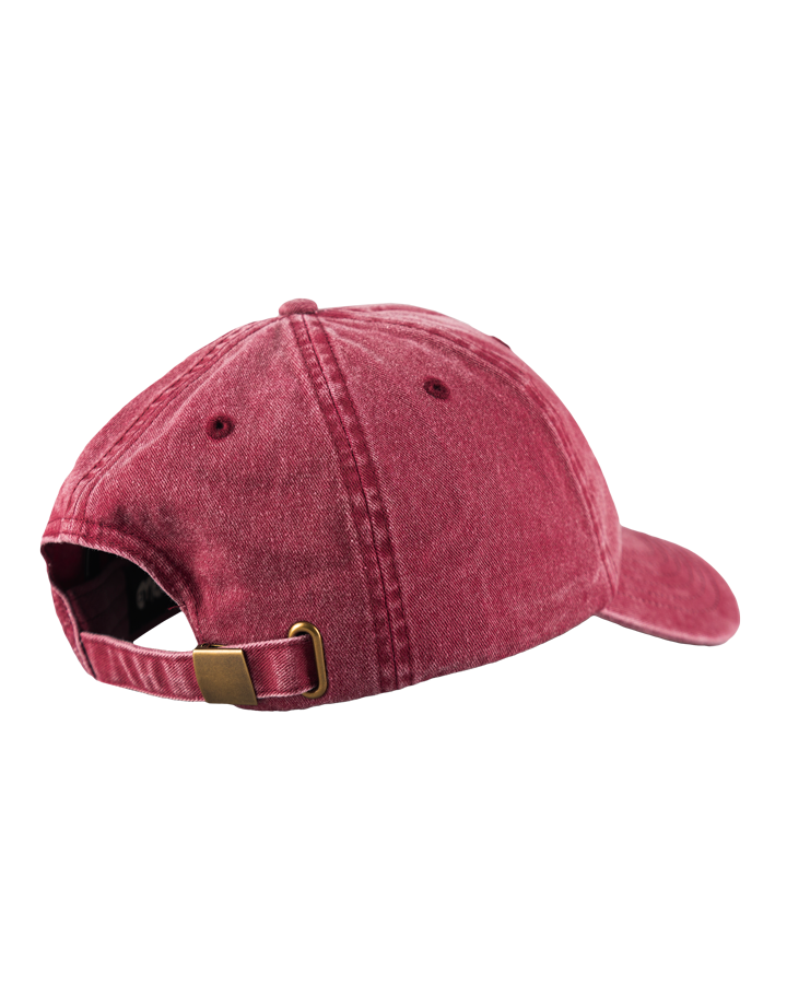 The Ikon Denim Washed Classic 6-Panel Cap in burgundy offers a timeless design with a relaxed fit. Made from 100% cotton, this cap features a classic 6-panel construction and a firm, curved peak for a comfortable and structured look. The Ikon logo embroidery adds a subtle touch, while the adjustable back strap ensures a perfect, customizable fit for all sizes.
Details:
Material: 100% Cotton
Design: Classic 6-panel construction with a curved peak
Logo: Ikon logo embroidery
Closure: Adjustable back strap fo