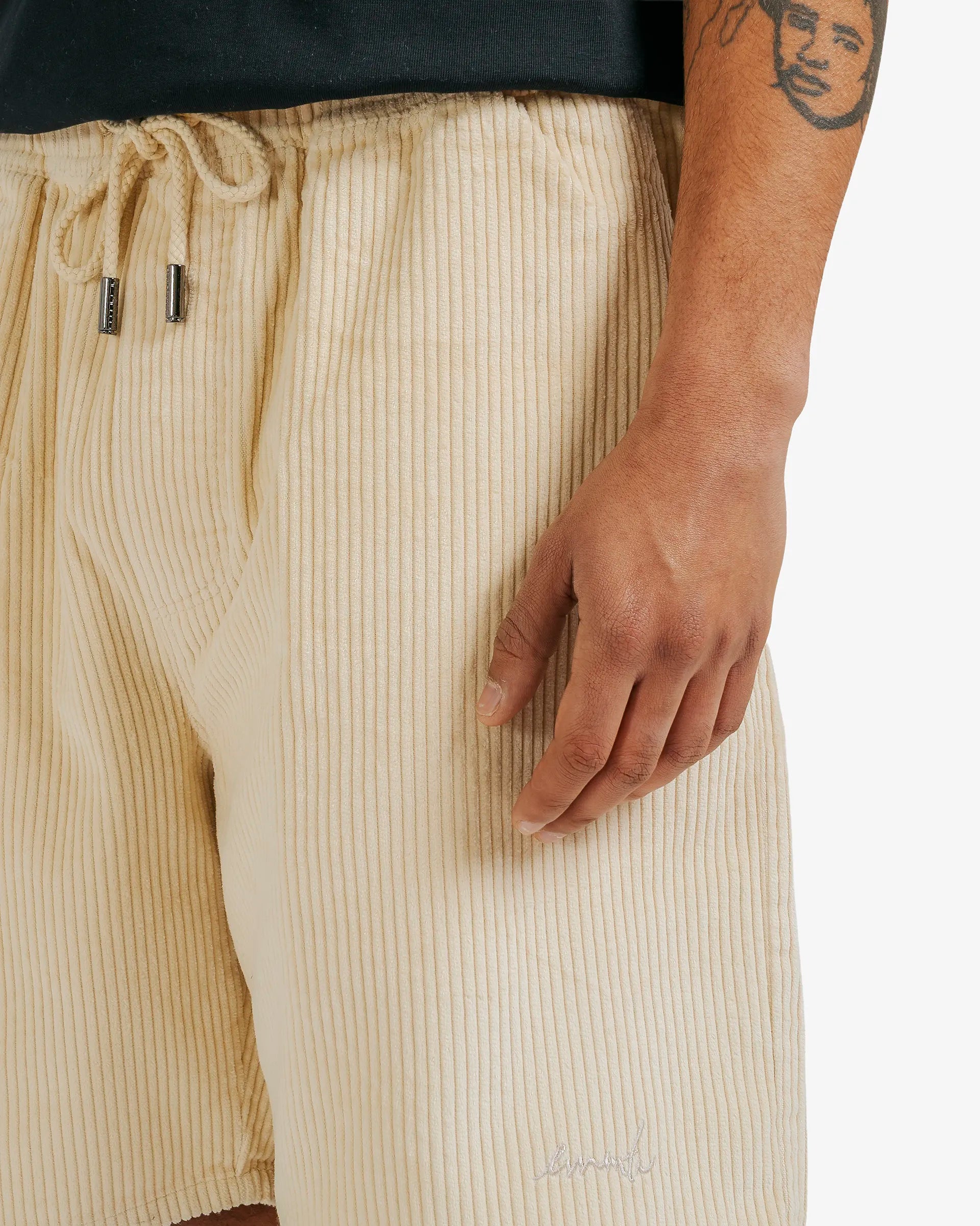 Magoado Shorts