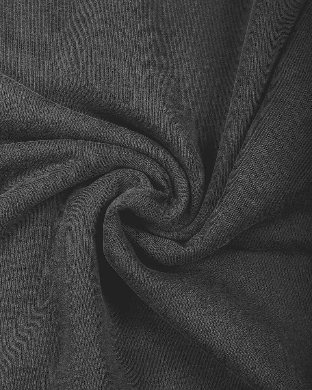 Made from 100% cotton with an overwashed finish, this piece offers a soft, worn-in feel for all-day comfort. It features a bold Ikon stamp embroidery on the chest, adding a distinctive touch to the design.