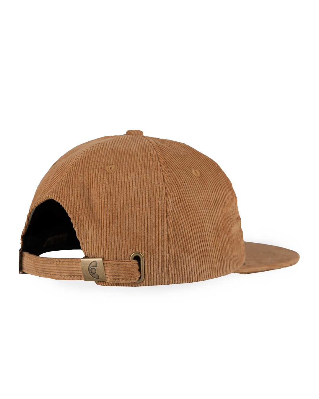 A flat five-panel cap in camel, crafted from cotton corduroy for a structured yet comfortable fit. Designed with a rigid, flat brim and a lined front panel, it features top seams for added detail. The embroidered Ikon logo on the front adds a subtle touch, while the adjustable strap with a metal buckle ensures a customized fit.