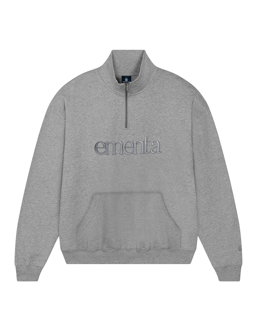 Half-zip grey sweatshirt crafted from soft cotton fabric with carefully selected grammage, ensuring a comfortable and well-structured fit. A perfect blend of minimalism and thoughtful details.