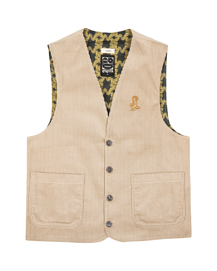 The Mandriola Ikon Corduroy Vest in off-white is crafted from premium corduroy fabric, this vest is treated with a liquid-repellent coating to offer practical protection while maintaining a stylish look. The design features an inside pocket for added convenience and an embroidered Ikon logo for a touch of distinction.