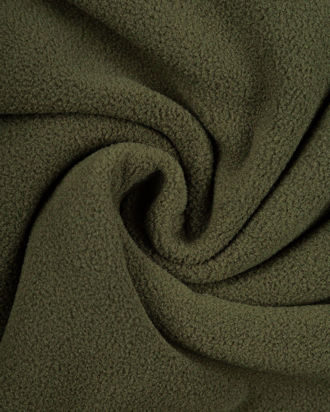 The Oreo Half-Zip Polar is crafted from fine-texture fleece fabric, featuring a high collar for added warmth and comfort. Contrasting corduroy details add texture and a distinctive look. Finished with an Ikon logo patch.