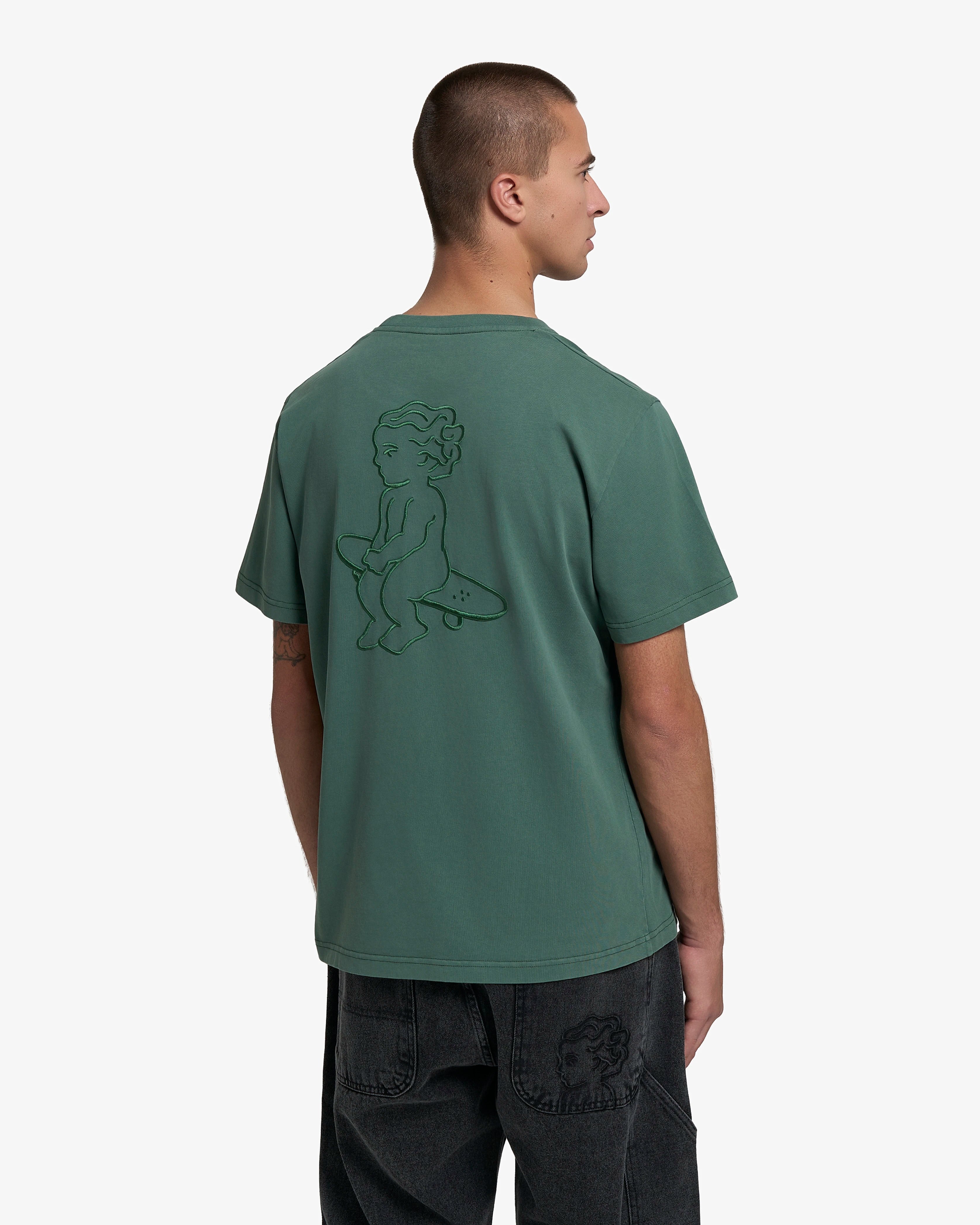 100% cotton fabric with a washed finish and soft hand feel
Regular unisex fit
Ikon embroidery applied on front and back
Dark green washed colour with subtle fading variations
Machine wash cold. Do not tumble dry.
Made in Portugal