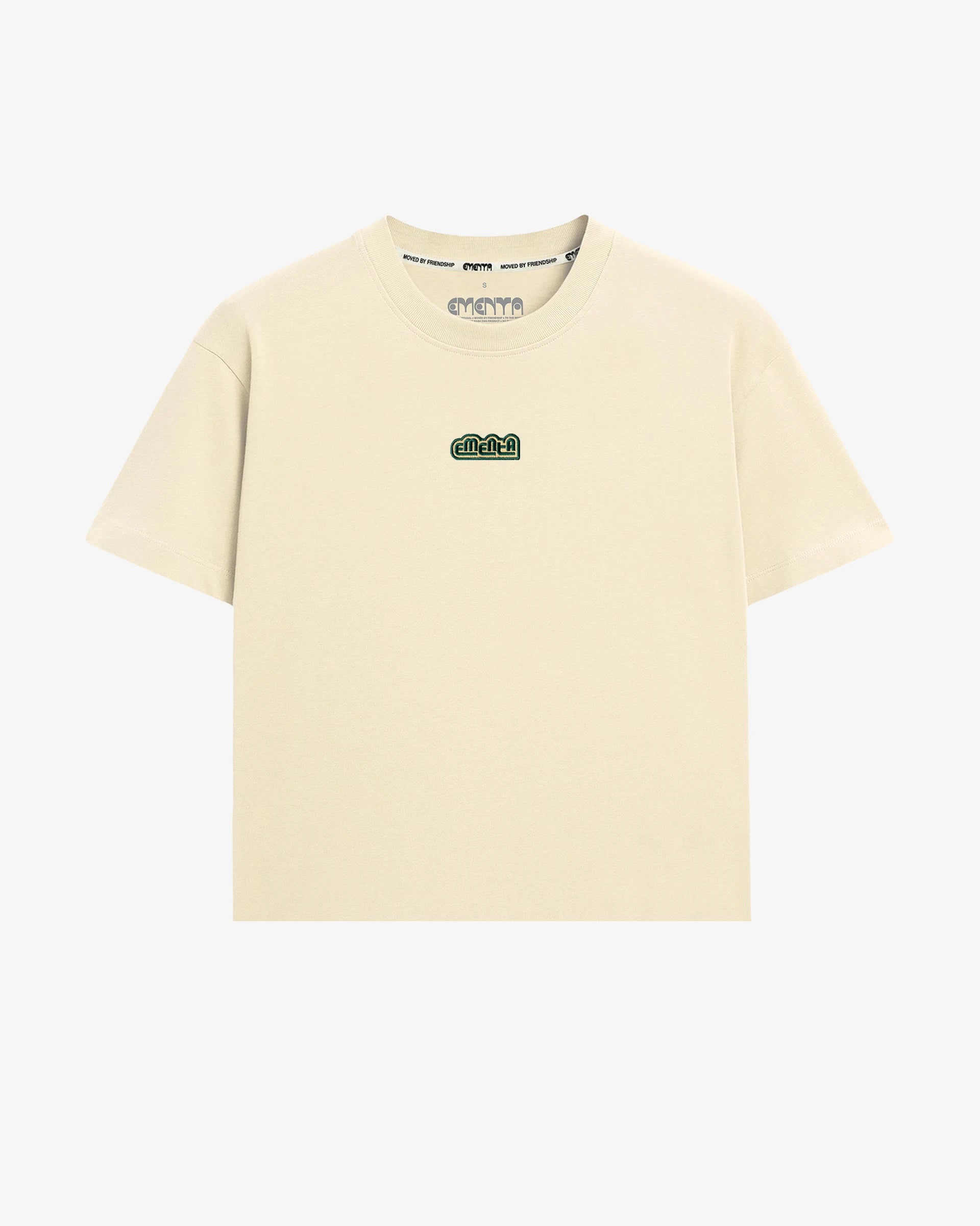 Short-sleeve t-shirt with a clean, minimal construction
Cotton jersey with a dense, structured feel
Boxy fit with a wider, slightly cropped silhouette
Embroidered patch applied on the chest area
Off-white colour with a uniform finish
Machine wash cold. Do not tumble dry
Made in Portugal