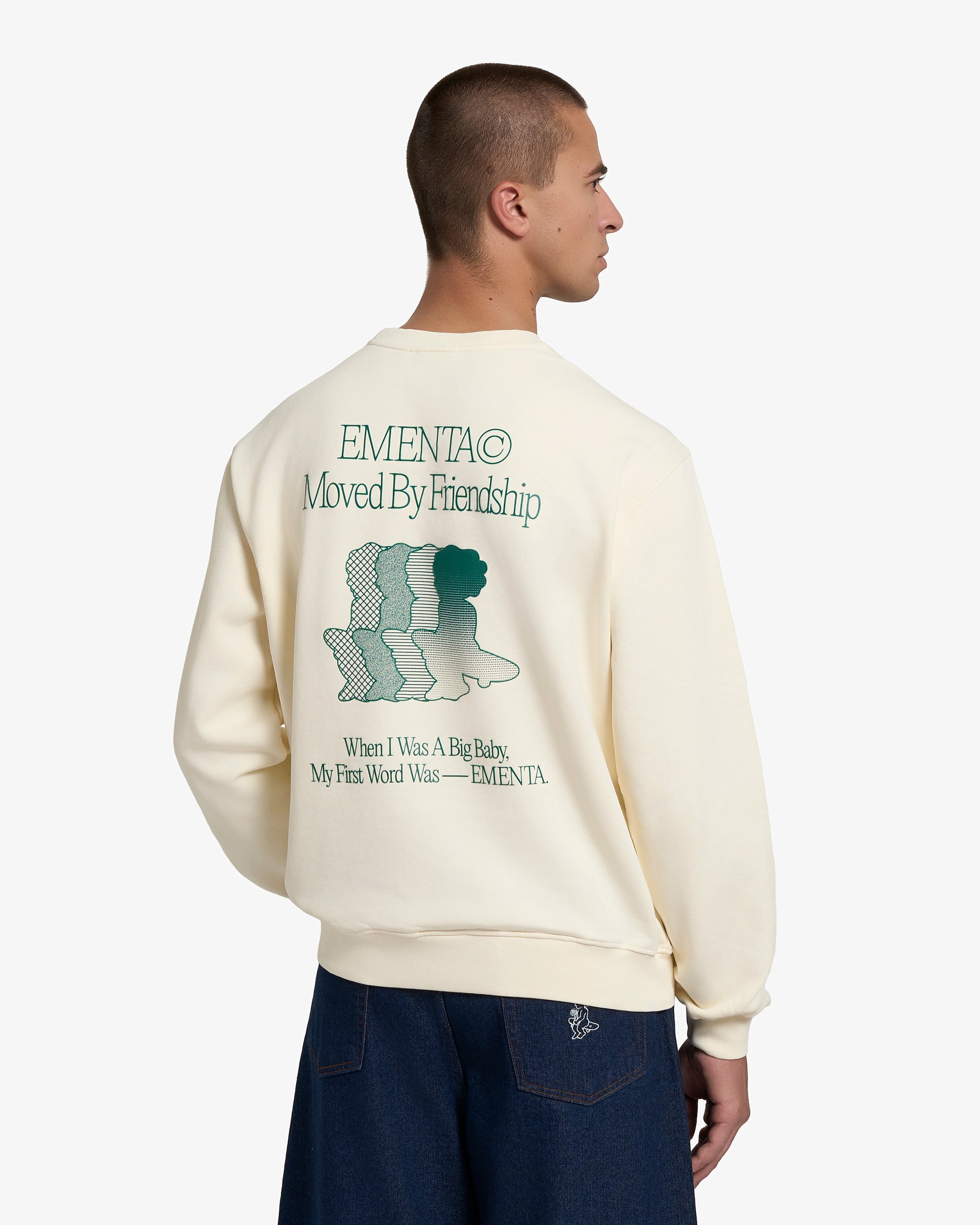 Crewneck sweatshirt designed for everyday wear
100% cotton fabric with a structured yet soft hand feel
Regular fit with a balanced silhouette for comfortable layering
Front and back graphic prints featuring “Moved By Friendship” motto and layered illustrated Ikon logo
Off-white base with green print creating visual contrast
Machine wash cold. Do not tumble dry
Made in Portugal