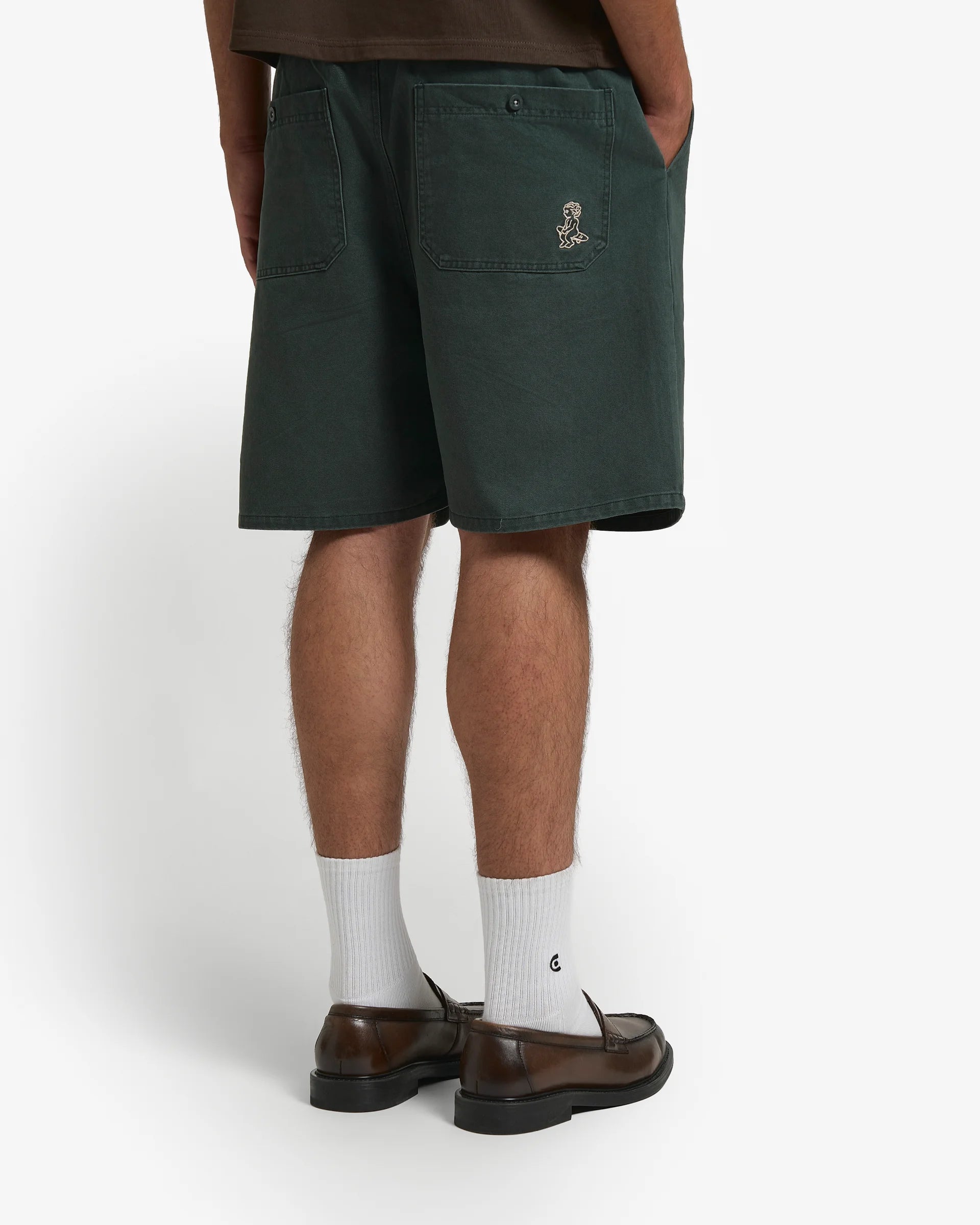 100% cotton with a soft texture
Loose, relaxed fit
Elastic waistband with drawstrings for comfort
Ikon logo embroidered on the right back pocket
EMENTA signature embroidered on the front
Made in Portugal
Unisex fit