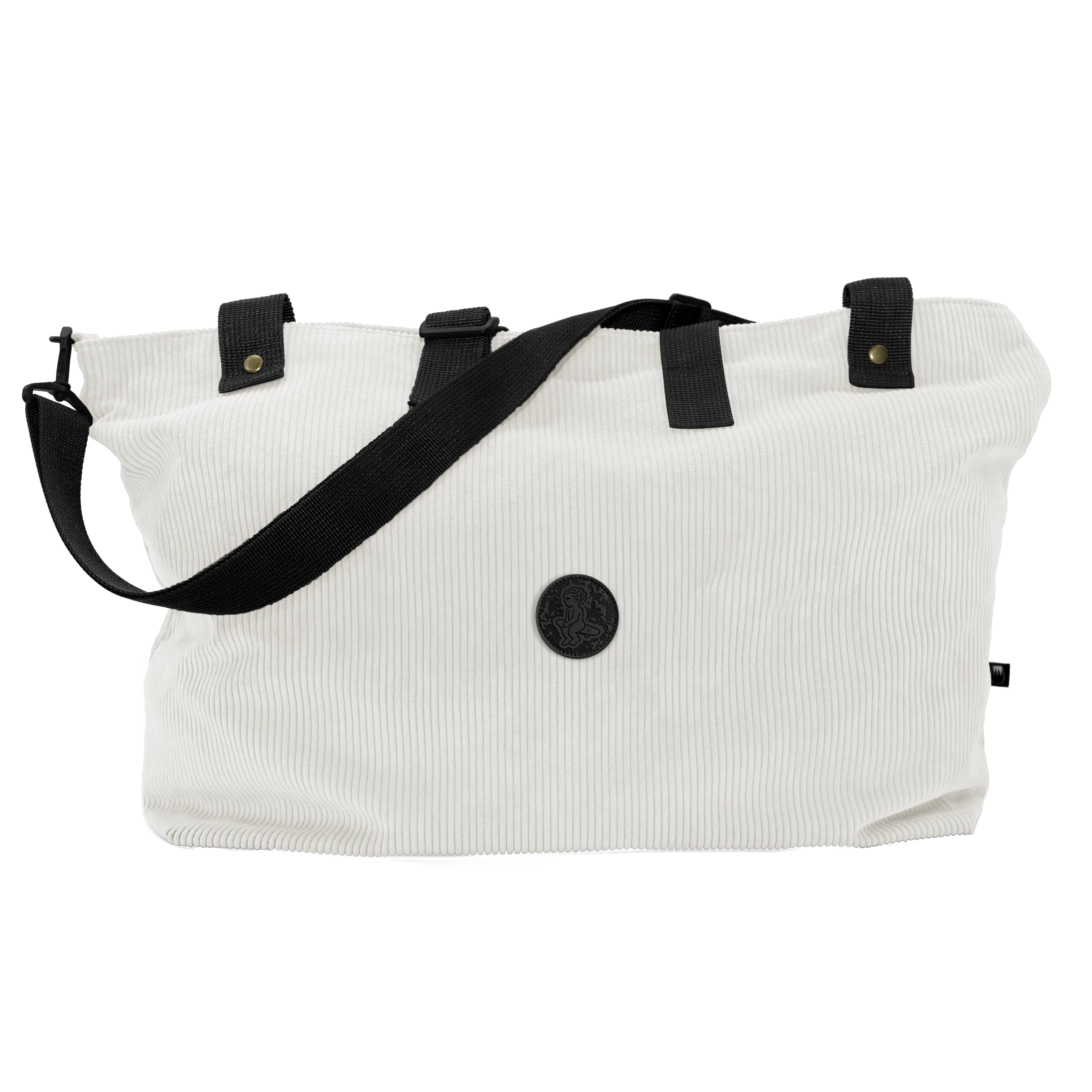 Built for both short trips and daily use, this 40L bag is crafted from durable, water-repellent corduroy to handle whatever the day brings. Measuring 62 x 40 cm, it offers plenty of space while staying within airline cabin limits, making it the perfect carry-on. Adjustable straps ensure a comfortable fit, and a small inner pocket keeps essentials within reach. Handmade in Portugal.