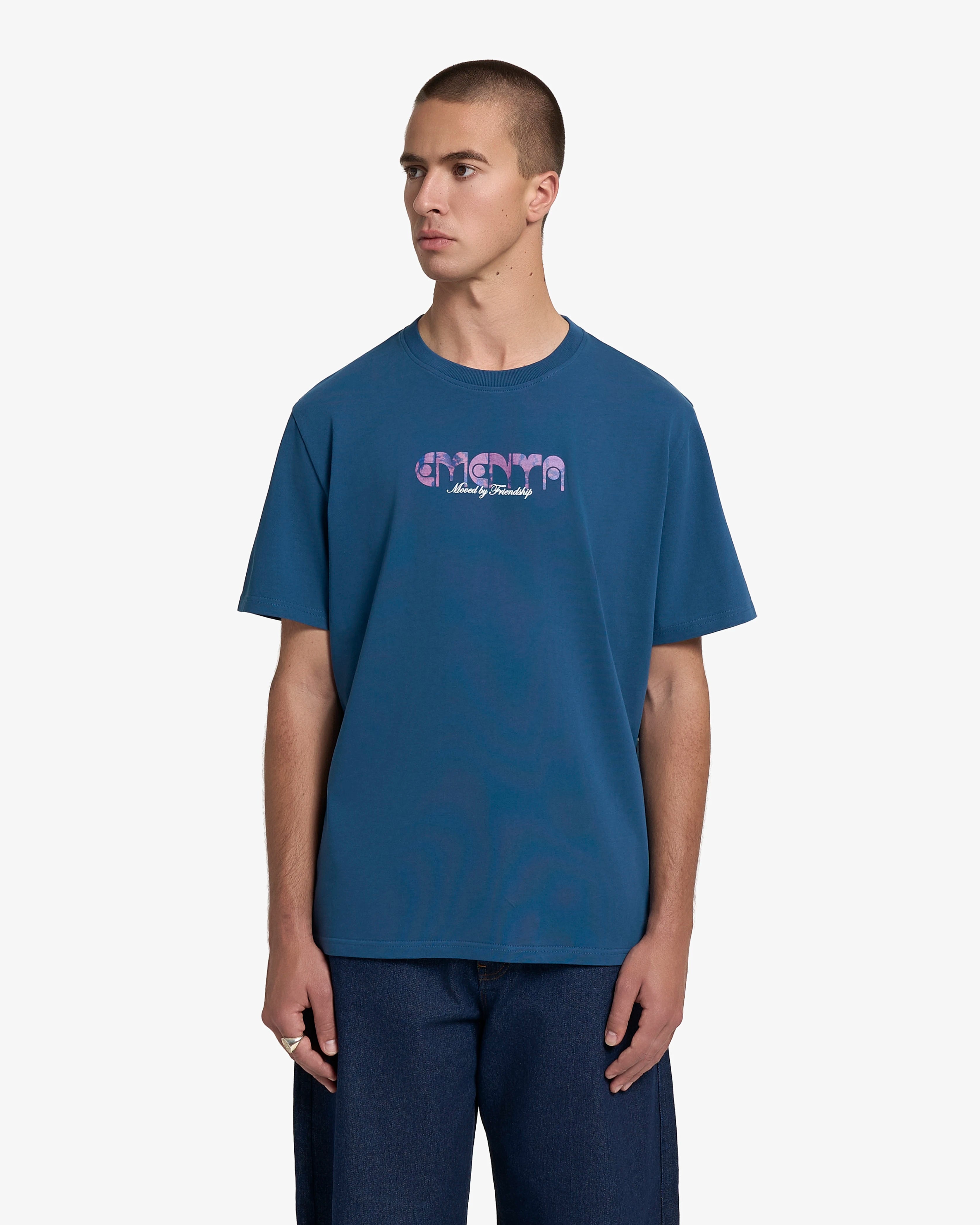 100% cotton, 240 g/m²
Soft yet structured heavyweight feel
Artwork is digitally designed in-house by our artists to ensure unique detail and precision
Navy color with the "Purple Rain" print on the front
Pre-shrunk to maintain size and shape after washing
Reinforced collar and double-stitched hems for lasting wear
Machine wash at 30°C, tumble dry low, iron inside out
Unisex fit
Made in Portugal