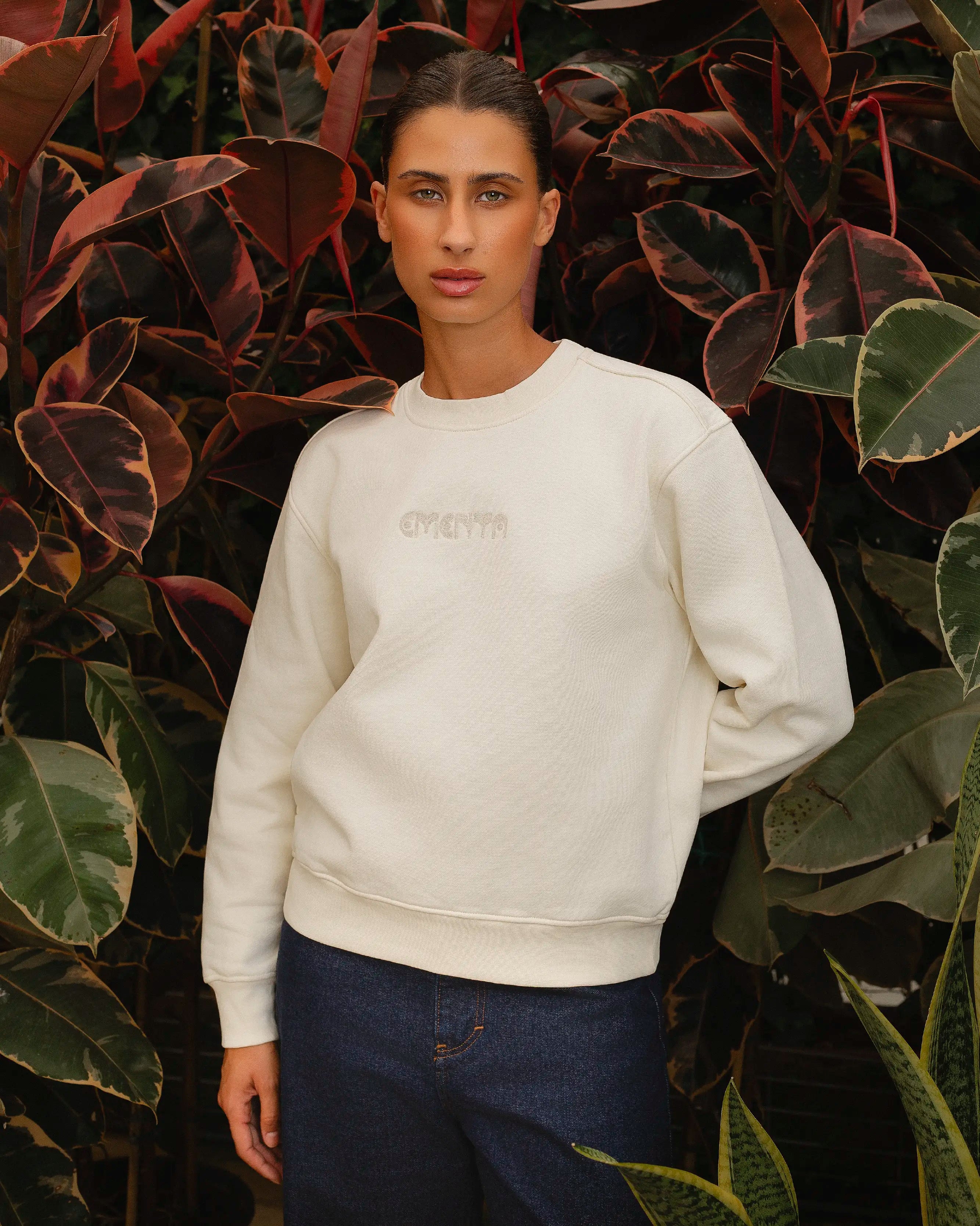 #color_off white