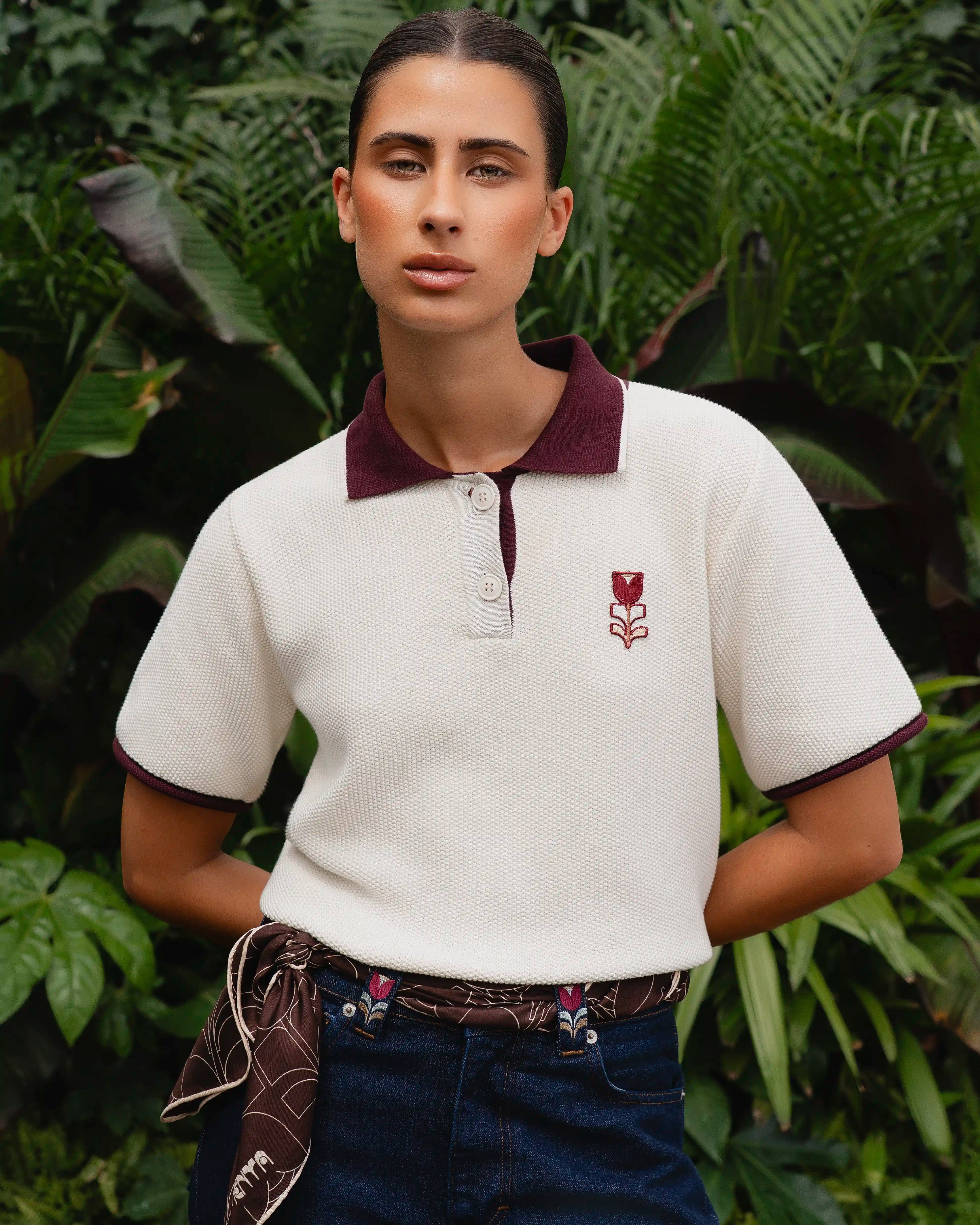 #color_off white/burgundy