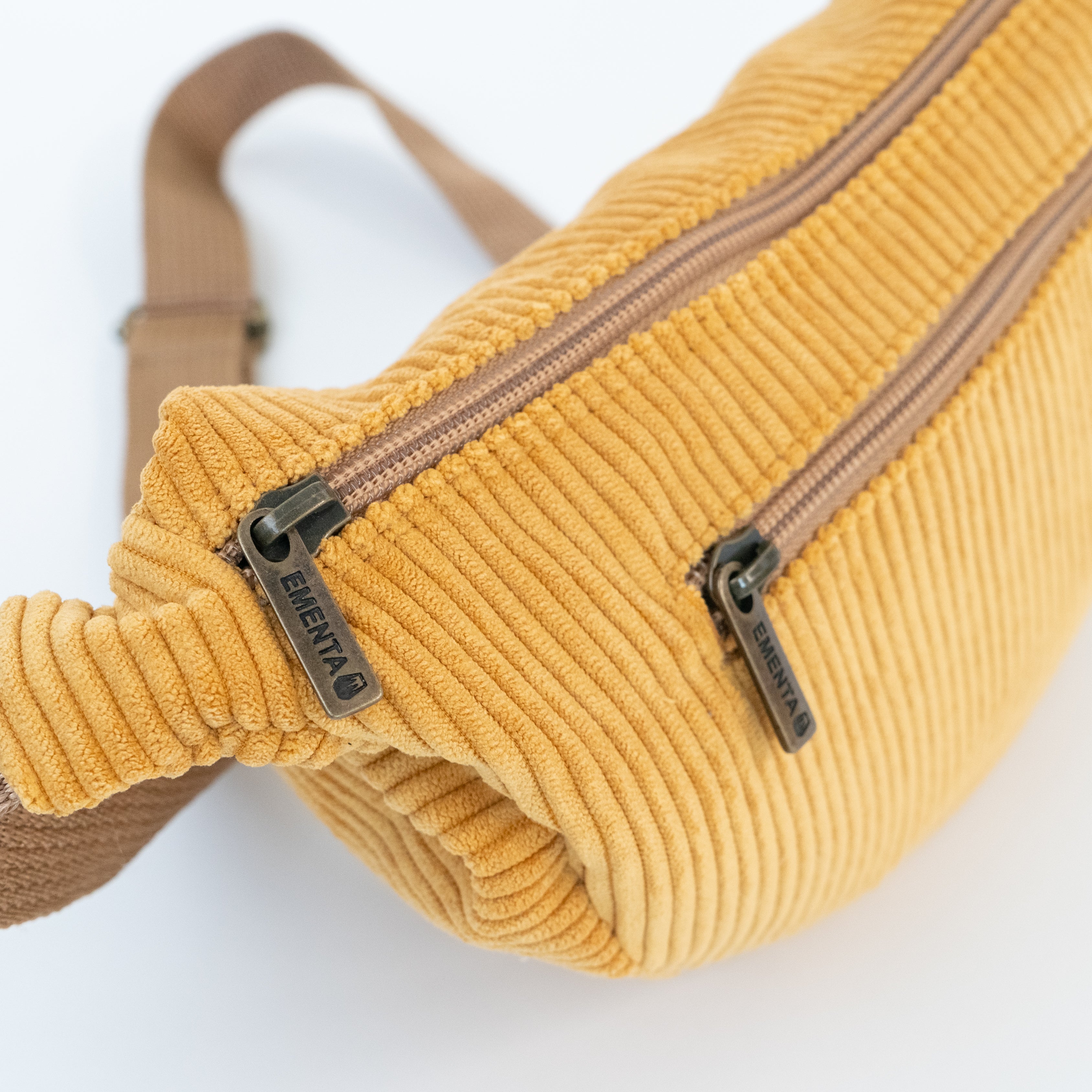 Fiuza Ikon Corduroy Shoulder Bag