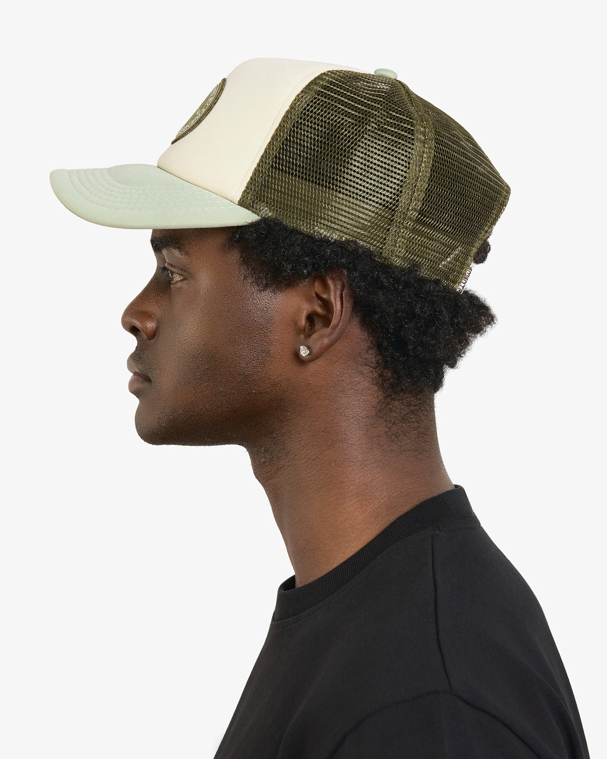 #color_off white/sage
