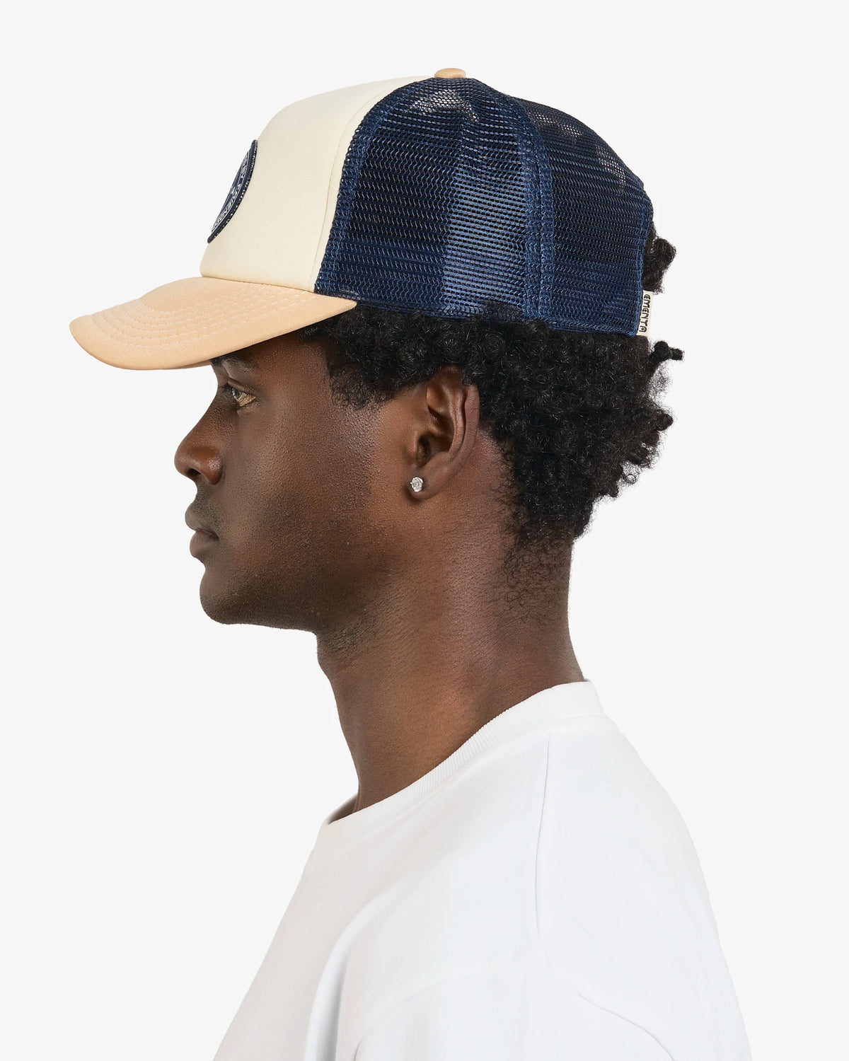 #color_off white/navy
