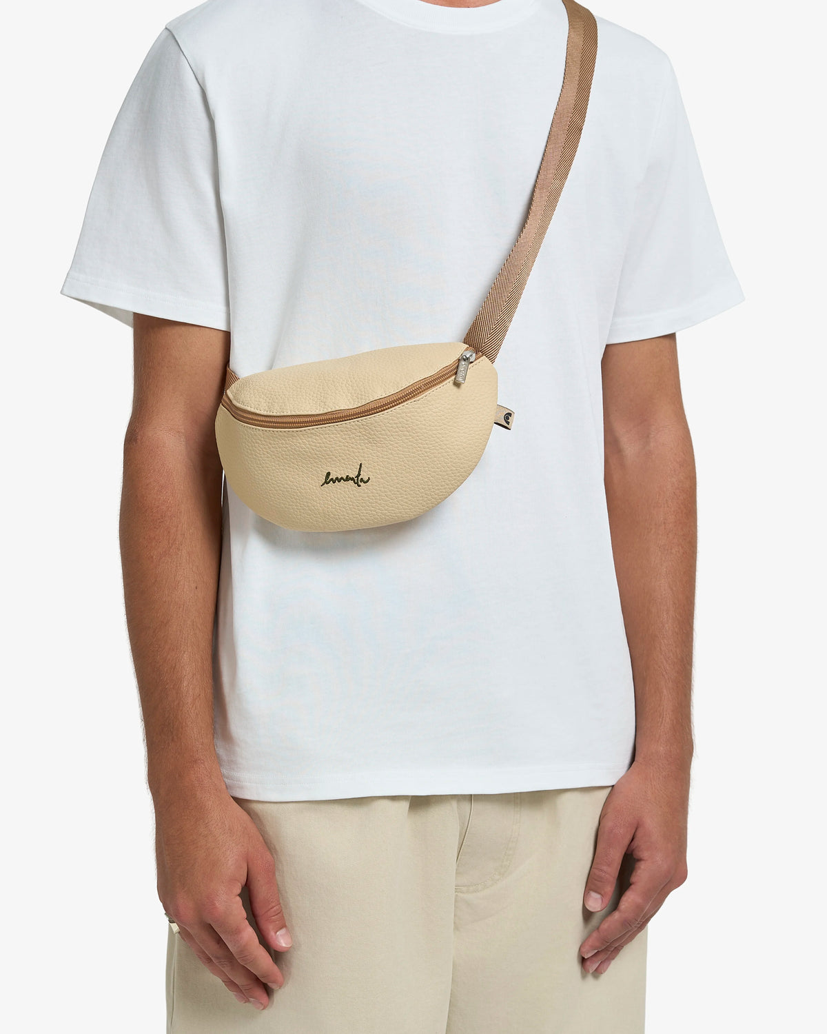 #color_off white