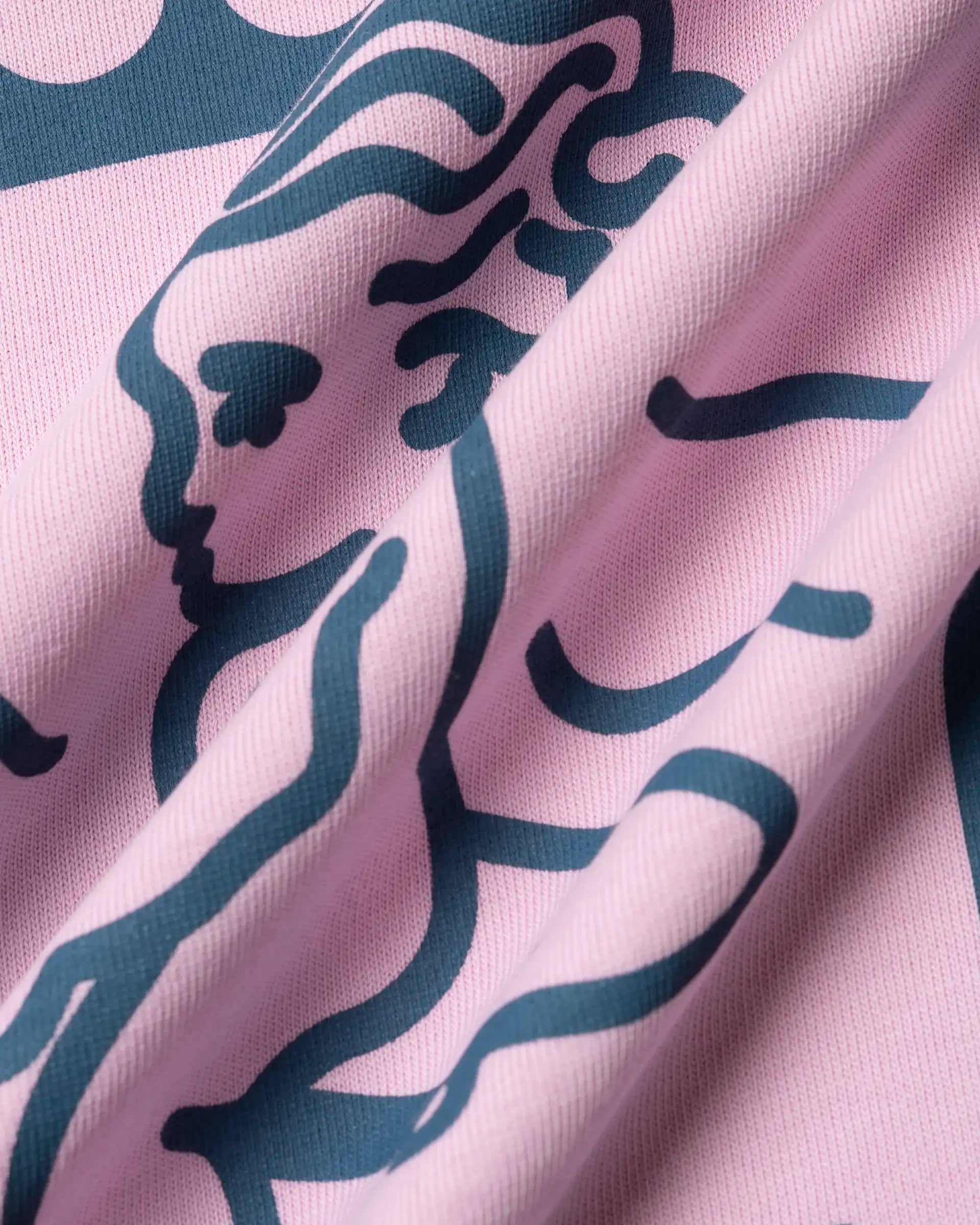 #color_Flamingo