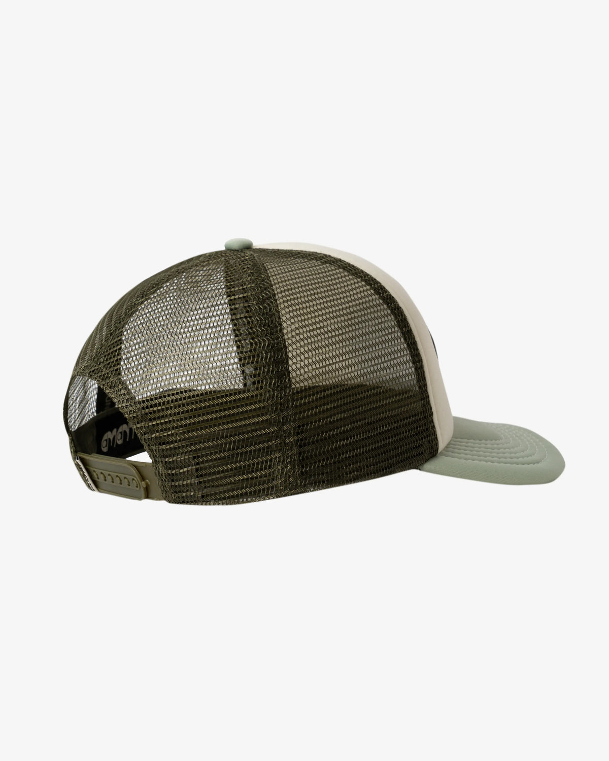 #color_off white/sage