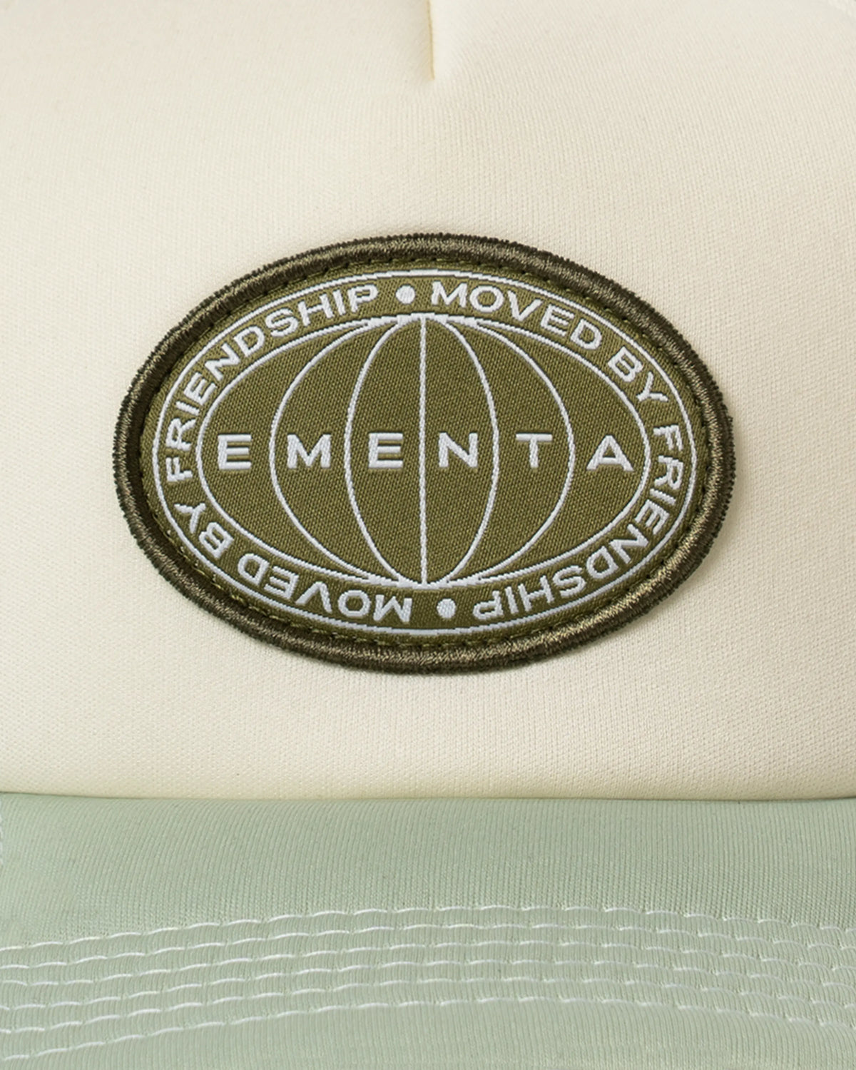 #color_off white/sage
