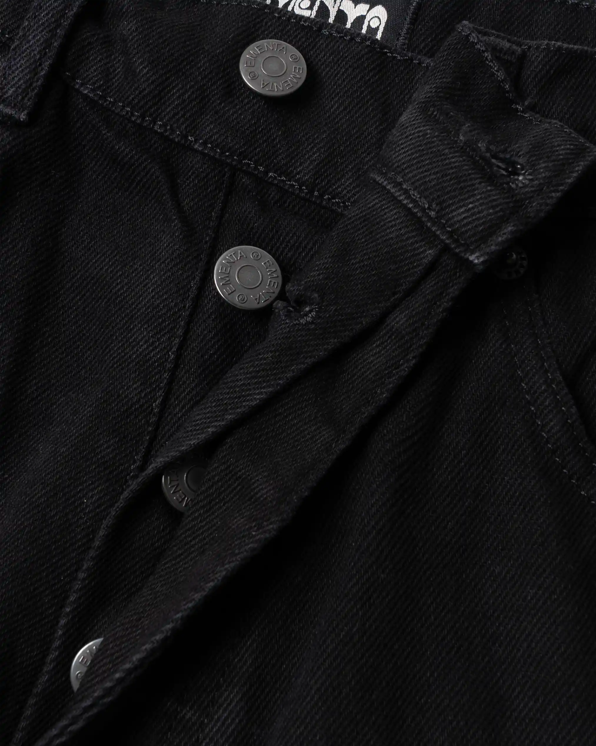 #color_black
