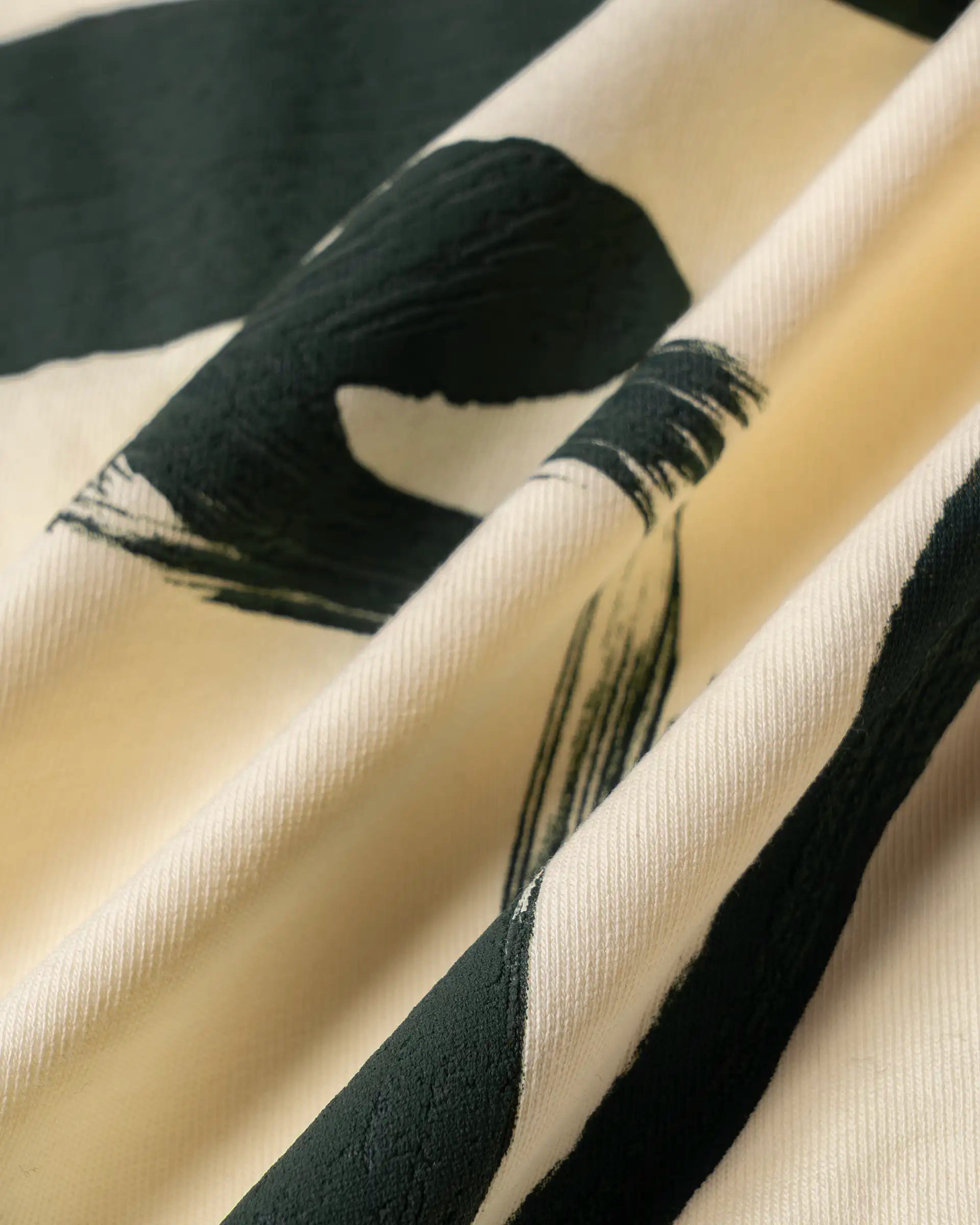 #color_off white/evergreen