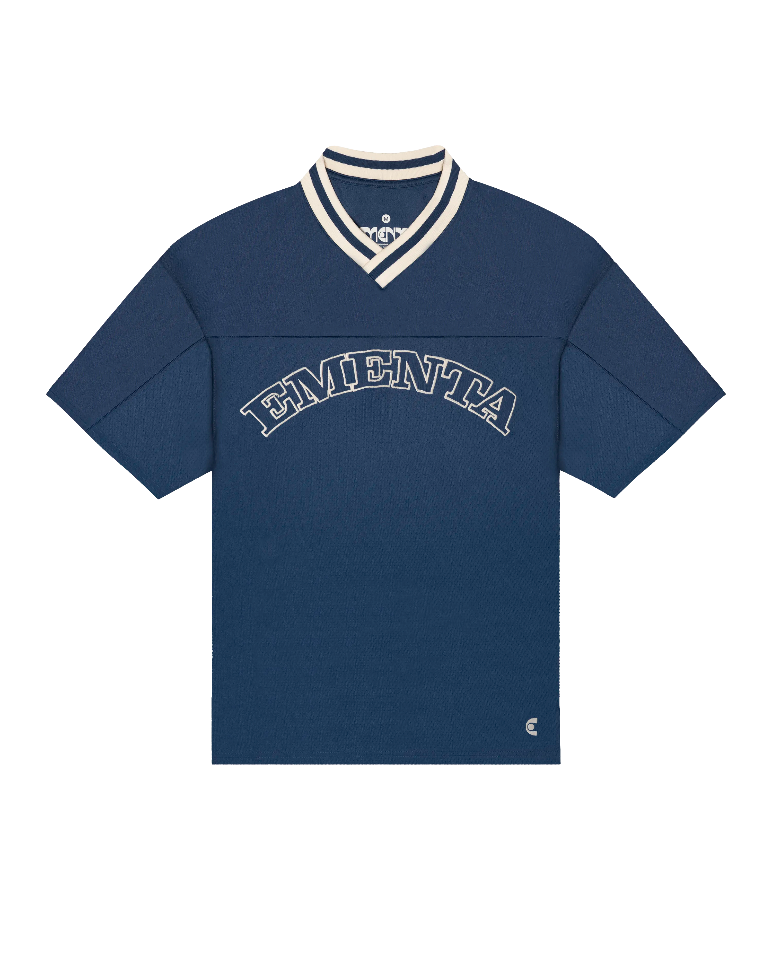 Breathable mesh fabric on the lower half, cotton-poly blend on the upper half
Oversized fit
Navy color with off white accents
Large 'EMENTA' embroidery on the chest, small branded detail embroidered on bottom right
V-neck collar with double green stripes
Oversized sleeves for a relaxed silhouette
Part of a kit – matching shorts available online
Machine washable