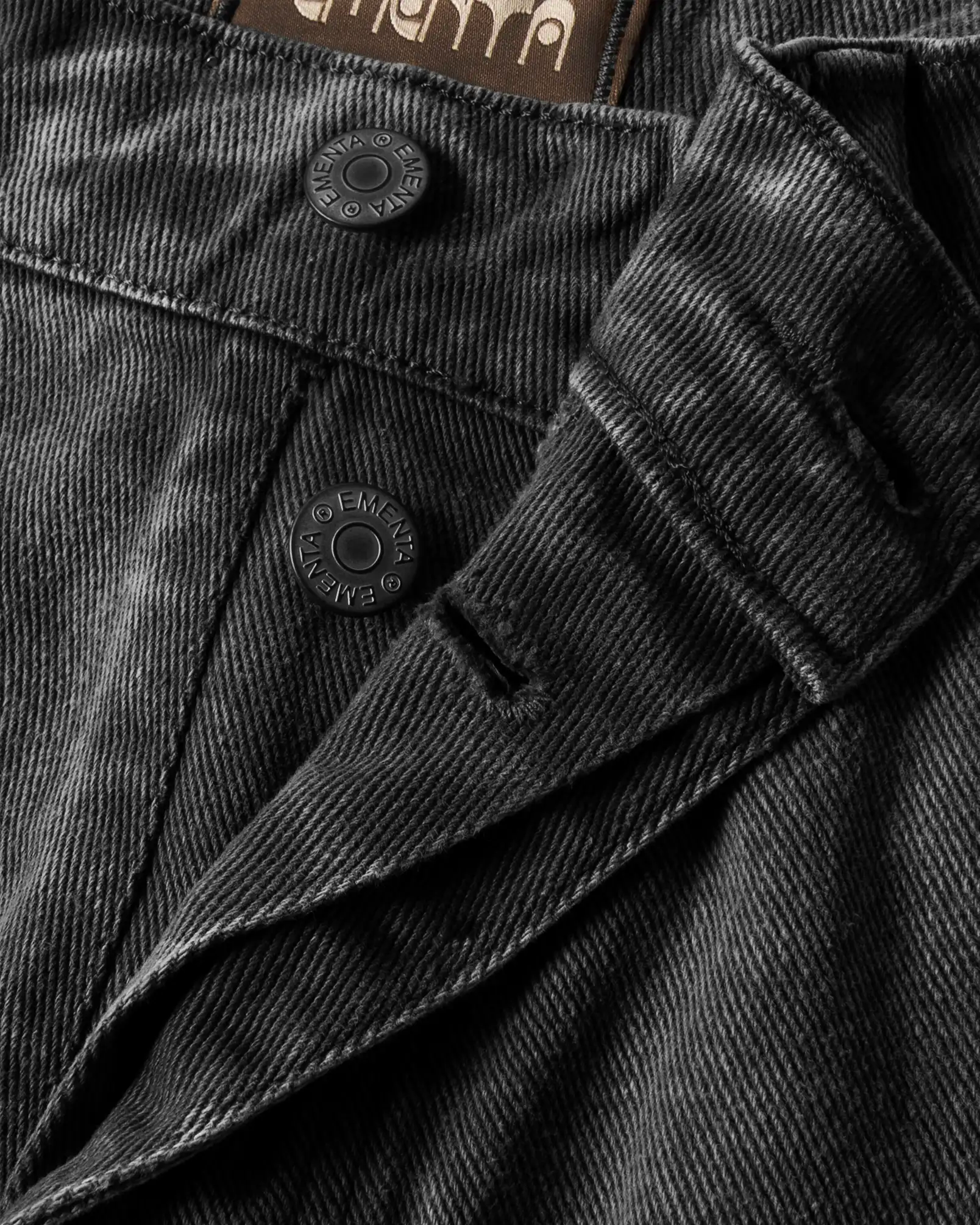 #color_black fade out