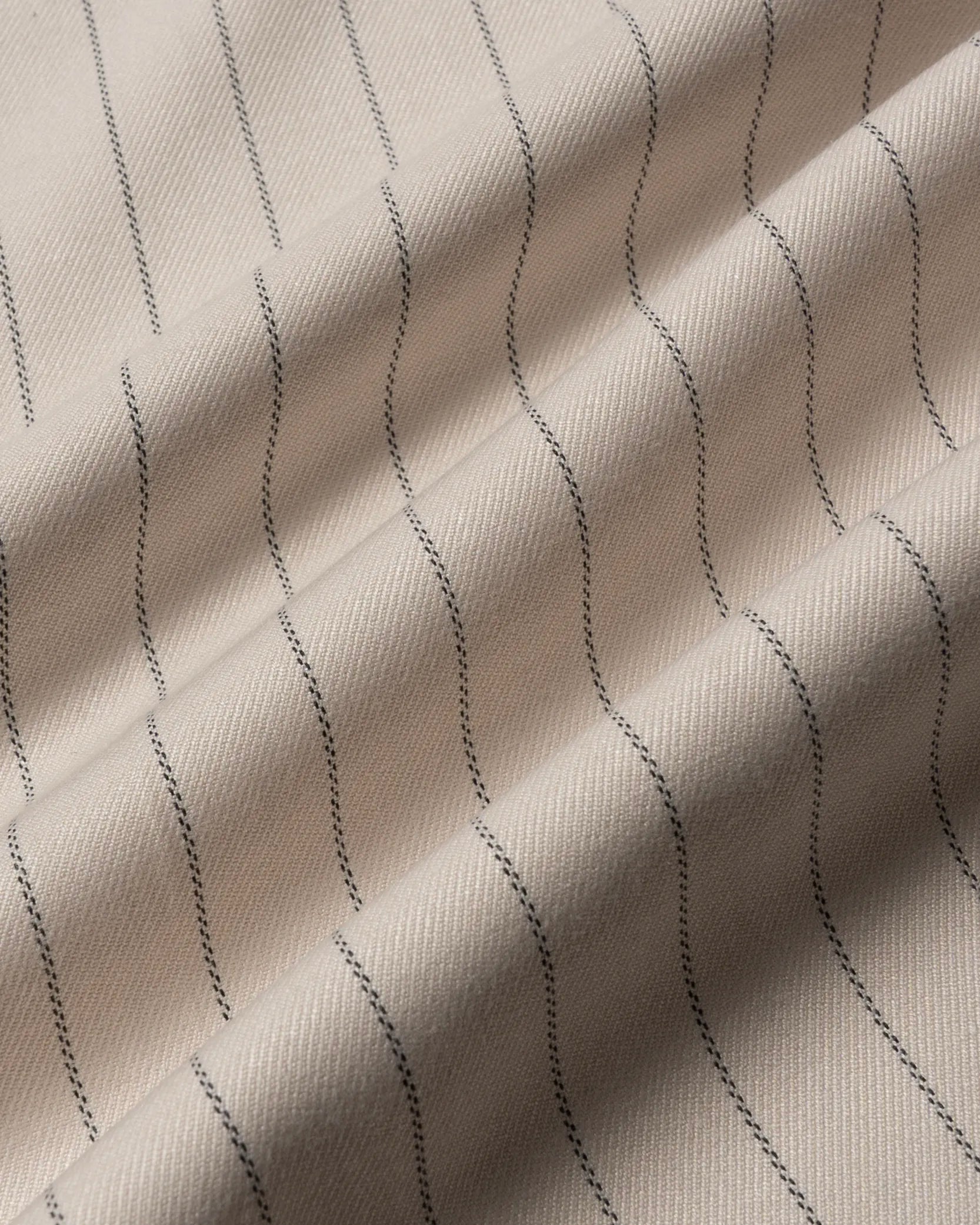 #color_off white stripe