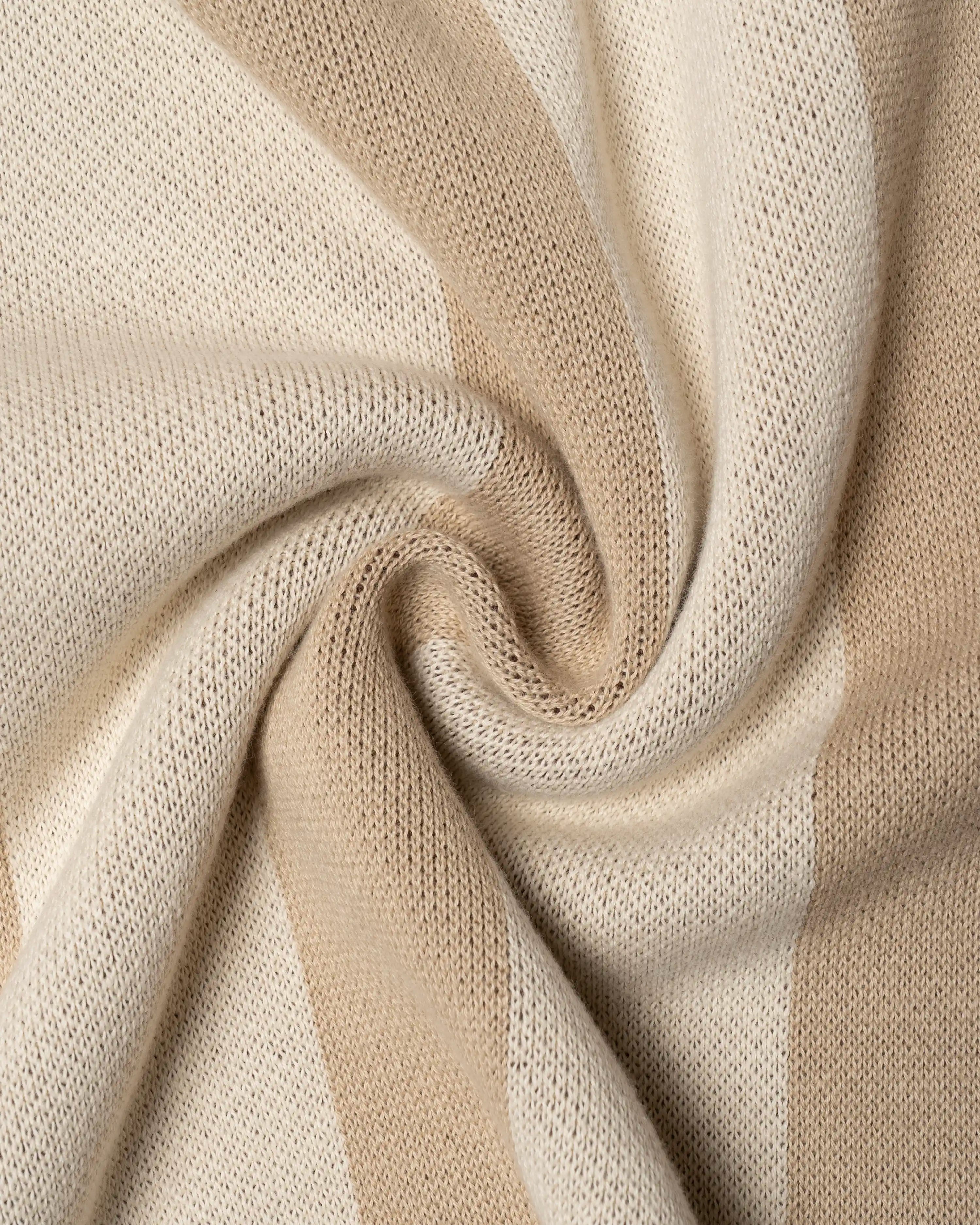 #color_off white/camel