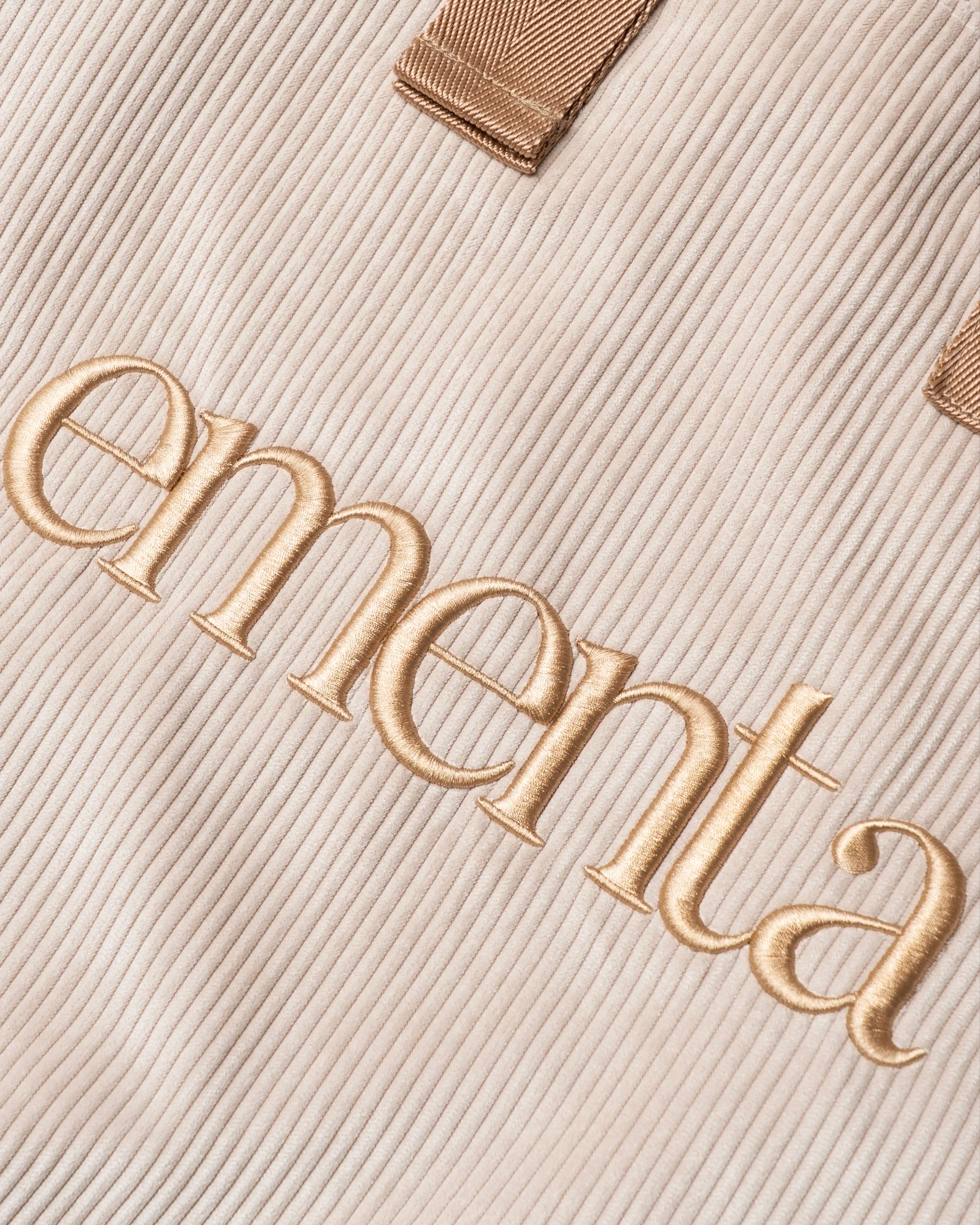 #color_off white