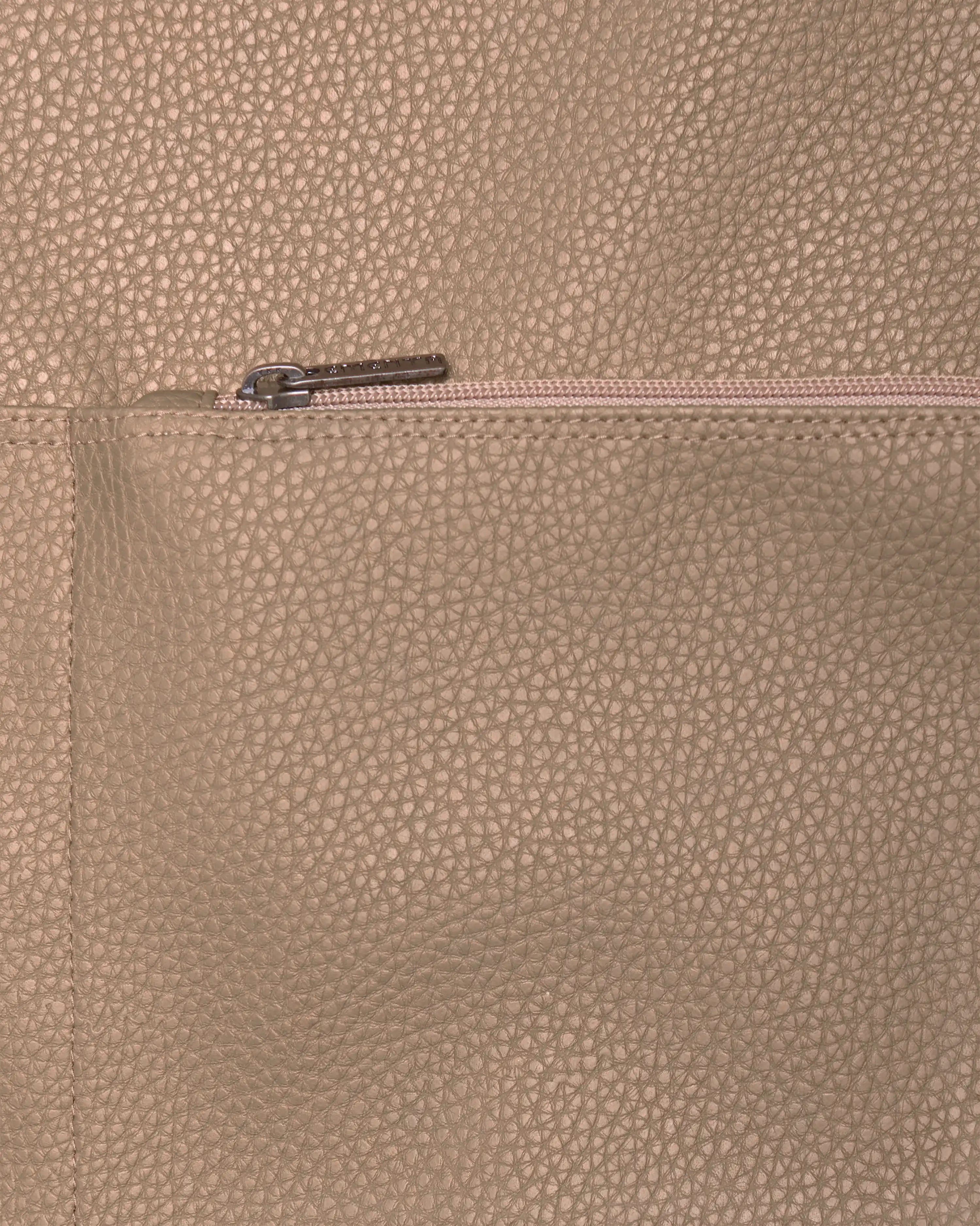 #color_taupe