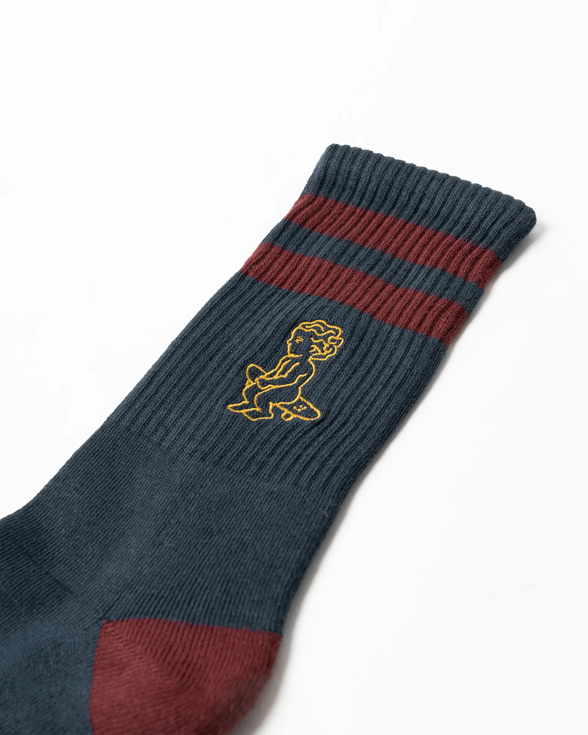 #color_navy/burgundy