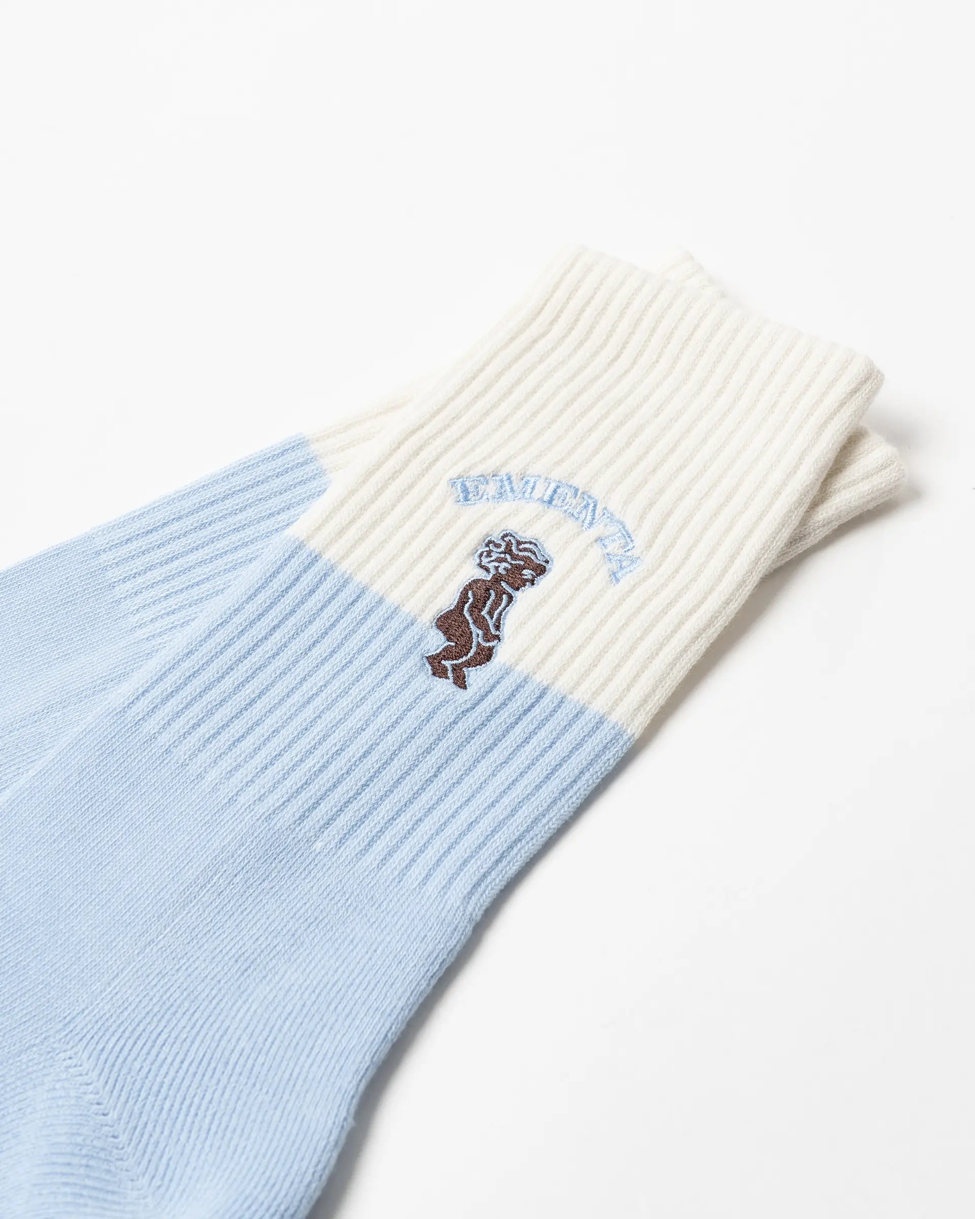 #color_sky blue/off white