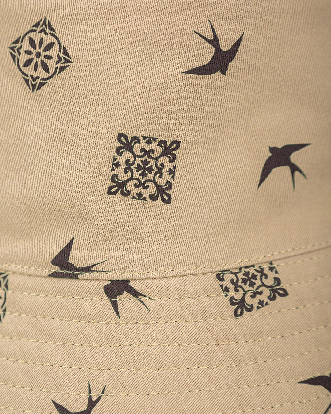 #color_off white/brown