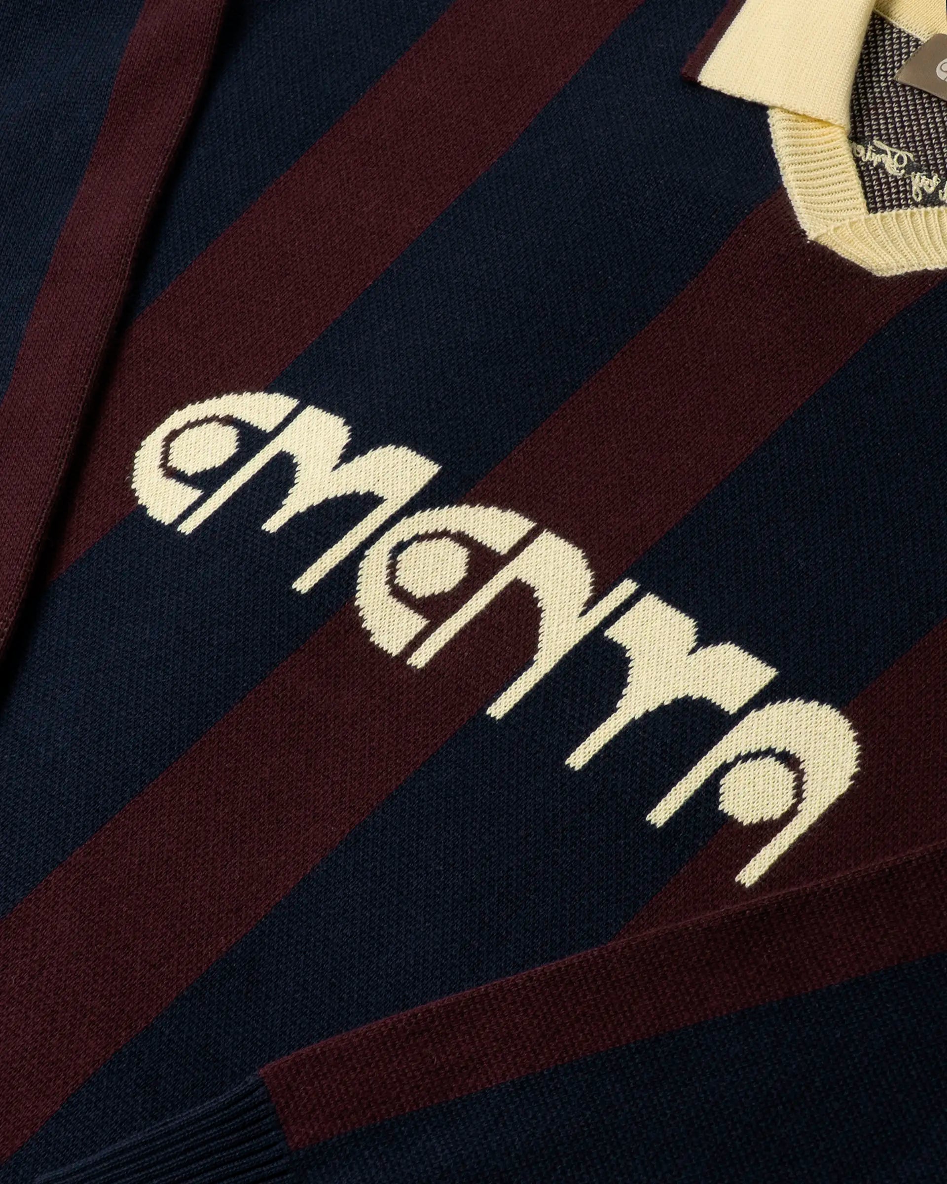 #color_navy/burgundy