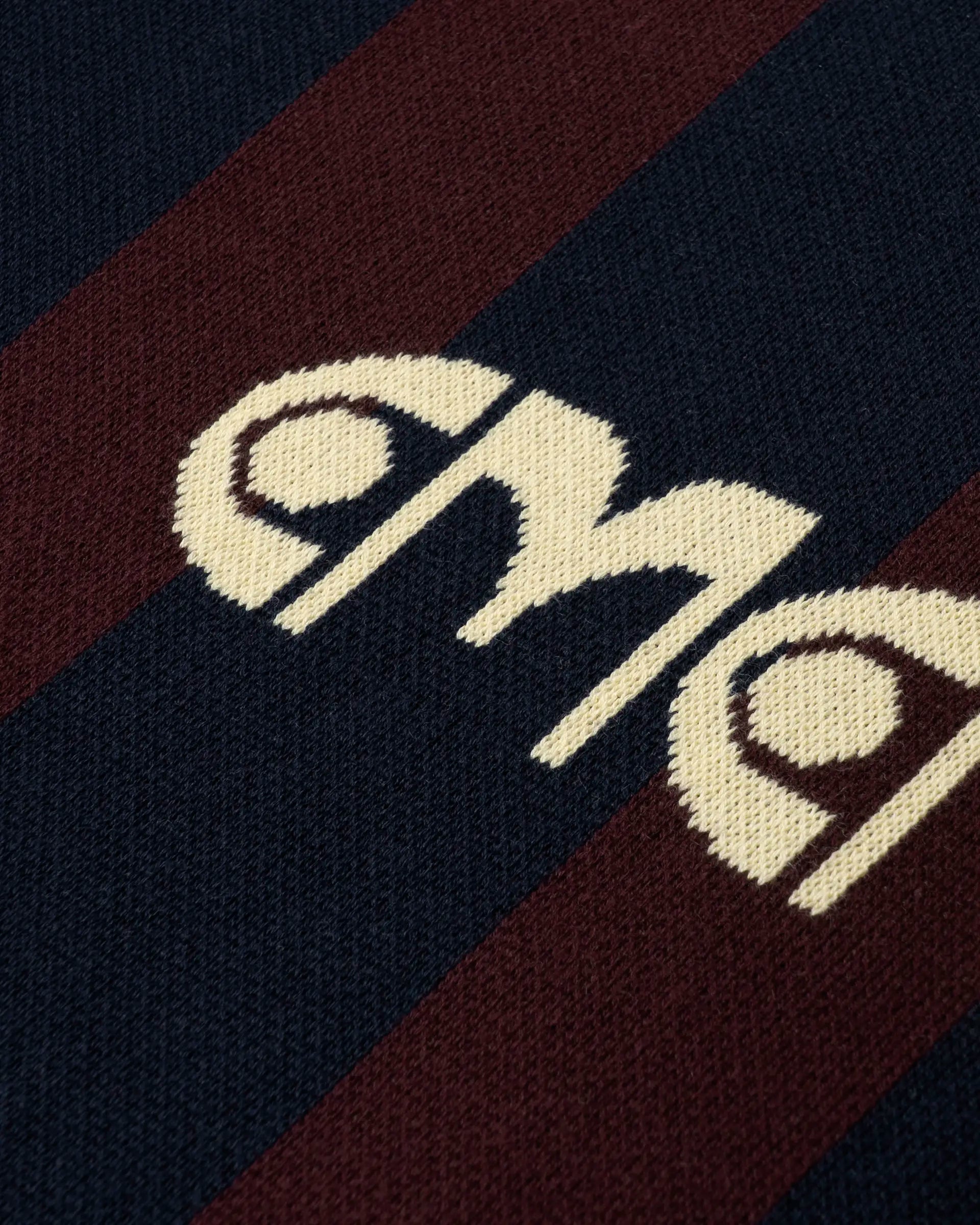#color_navy/burgundy