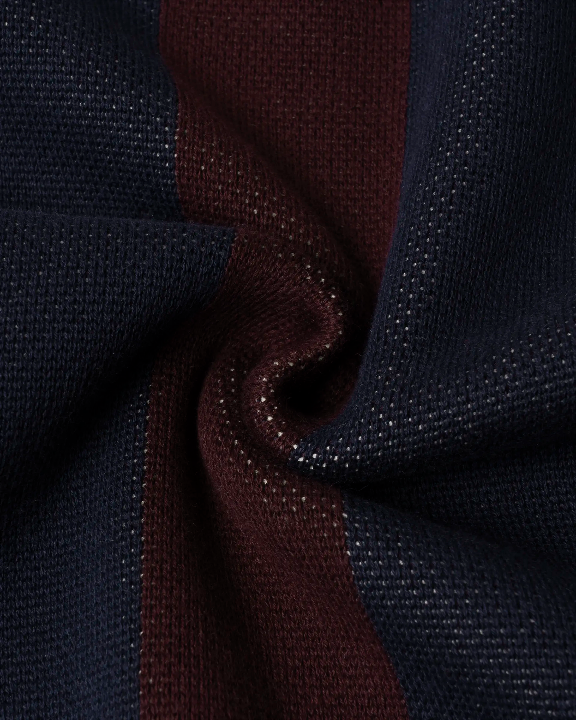 #color_navy/burgundy
