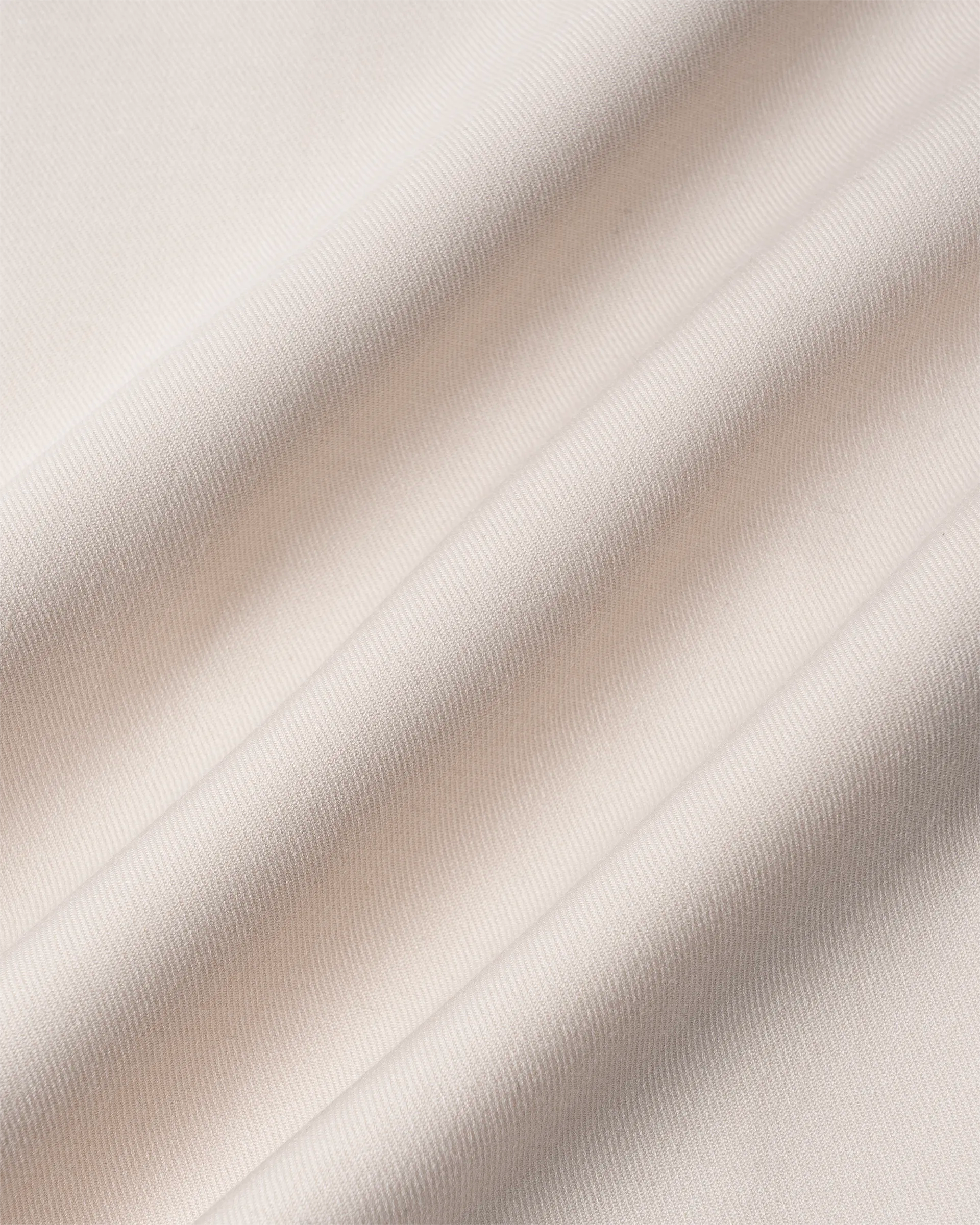 #color_off white