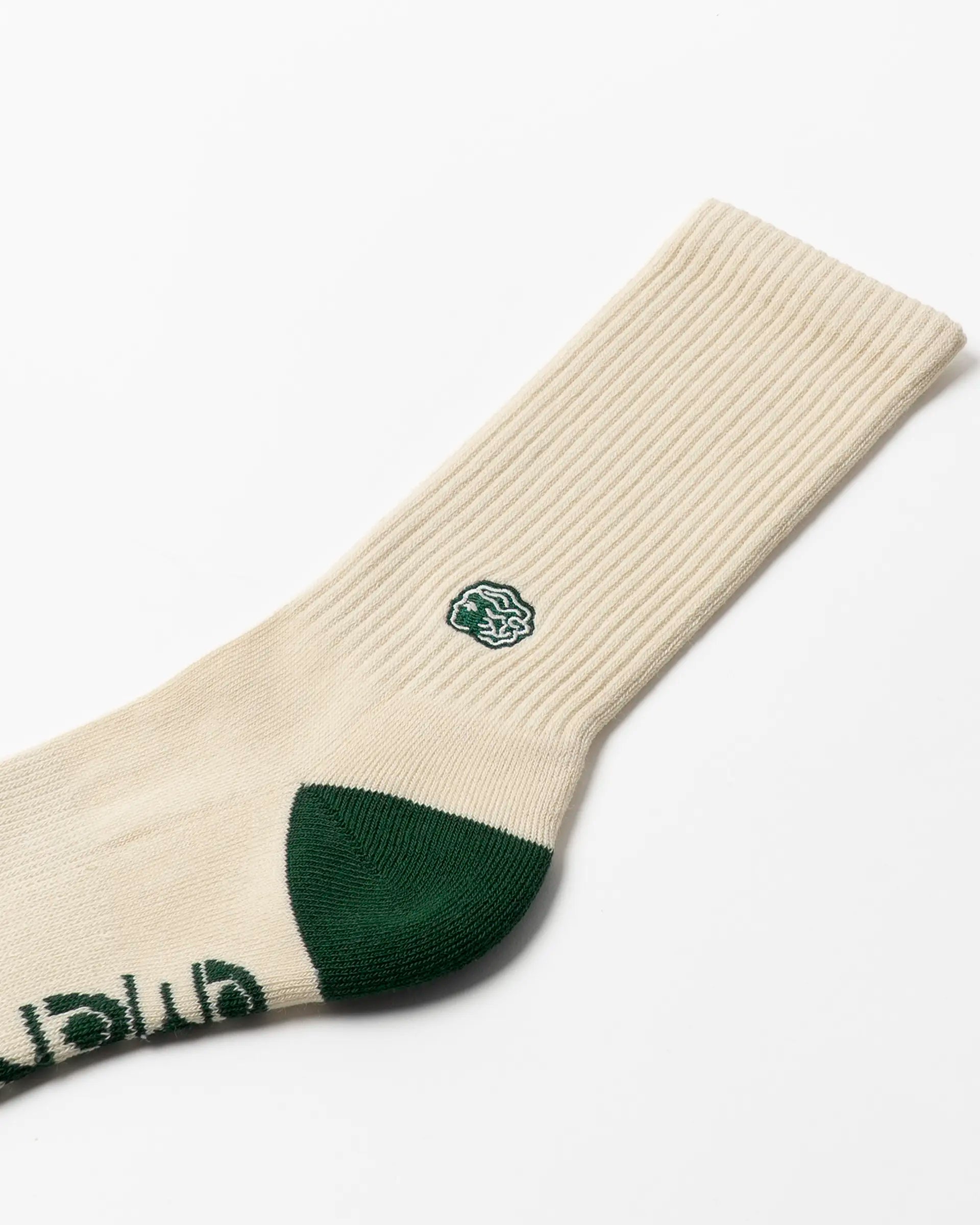 #color_off white/evergreen