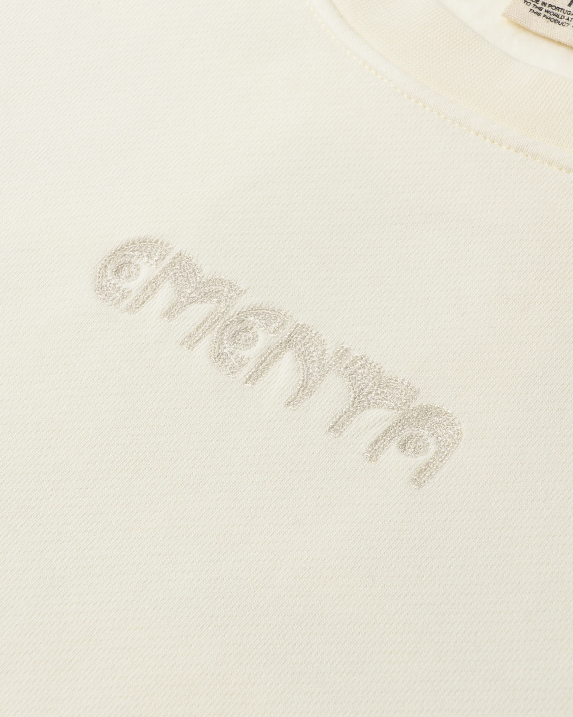 #color_off white