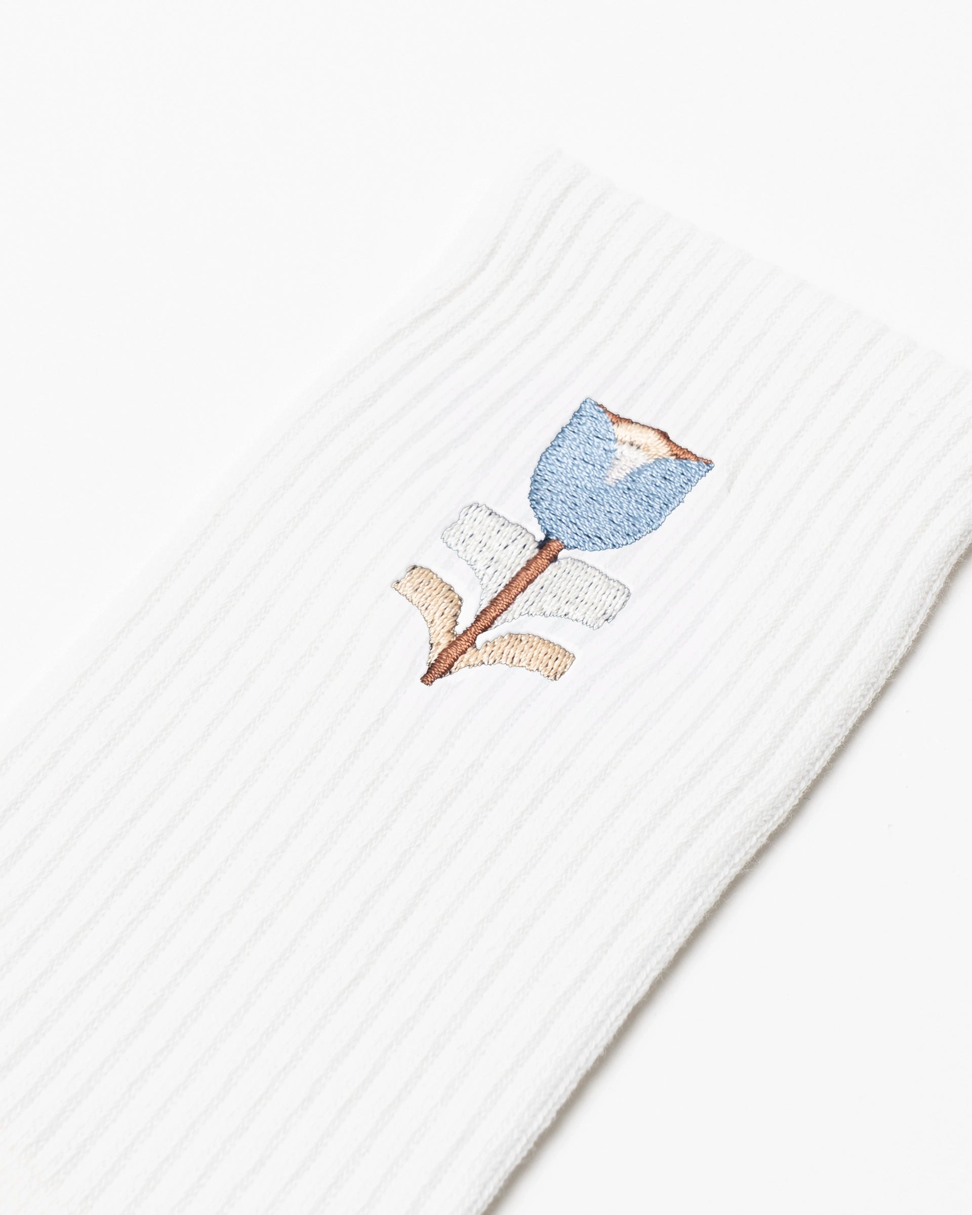 #color_Navy/White