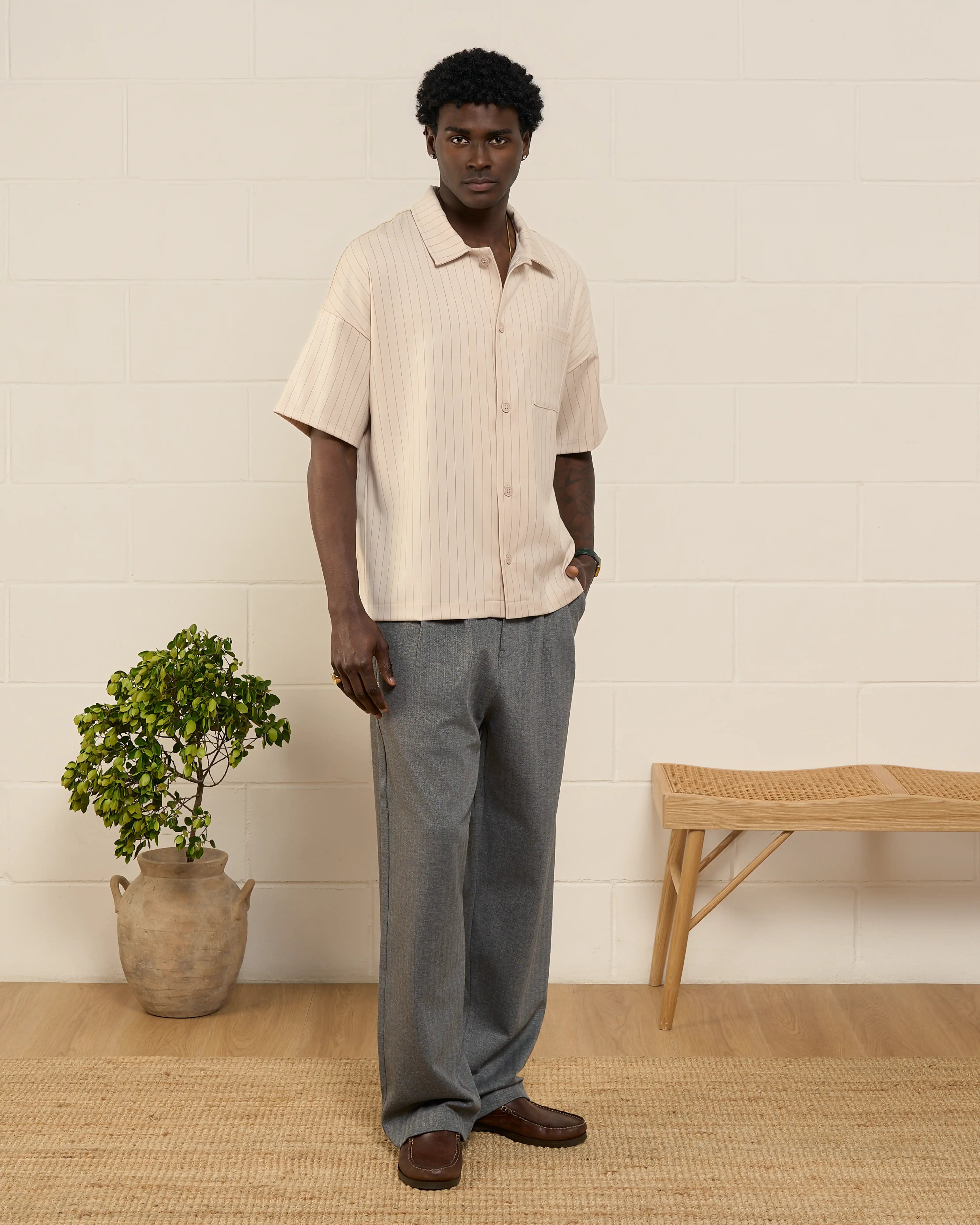 #color_off white stripe