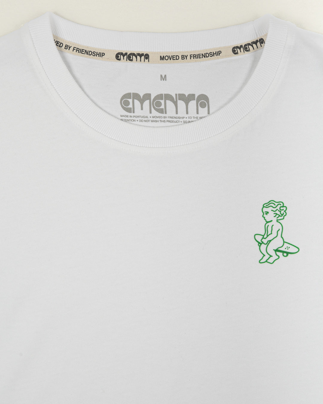 Made from 100% soft cotton, this plain white t-shirt is designed for comfort and durability. The green Ikon logo is subtly placed on the chest, adding a simple, recognizable detail. It’s built to hold its shape over time, making it a practical choice for everyday wear.